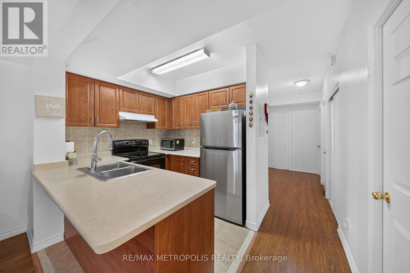 #1003 3035 FINCH AVENUE W - 19