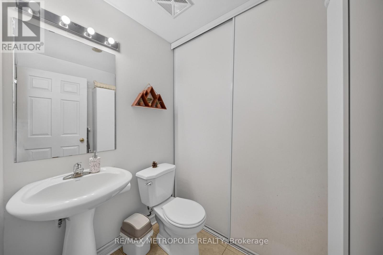 #1003 3035 FINCH AVENUE W - 20