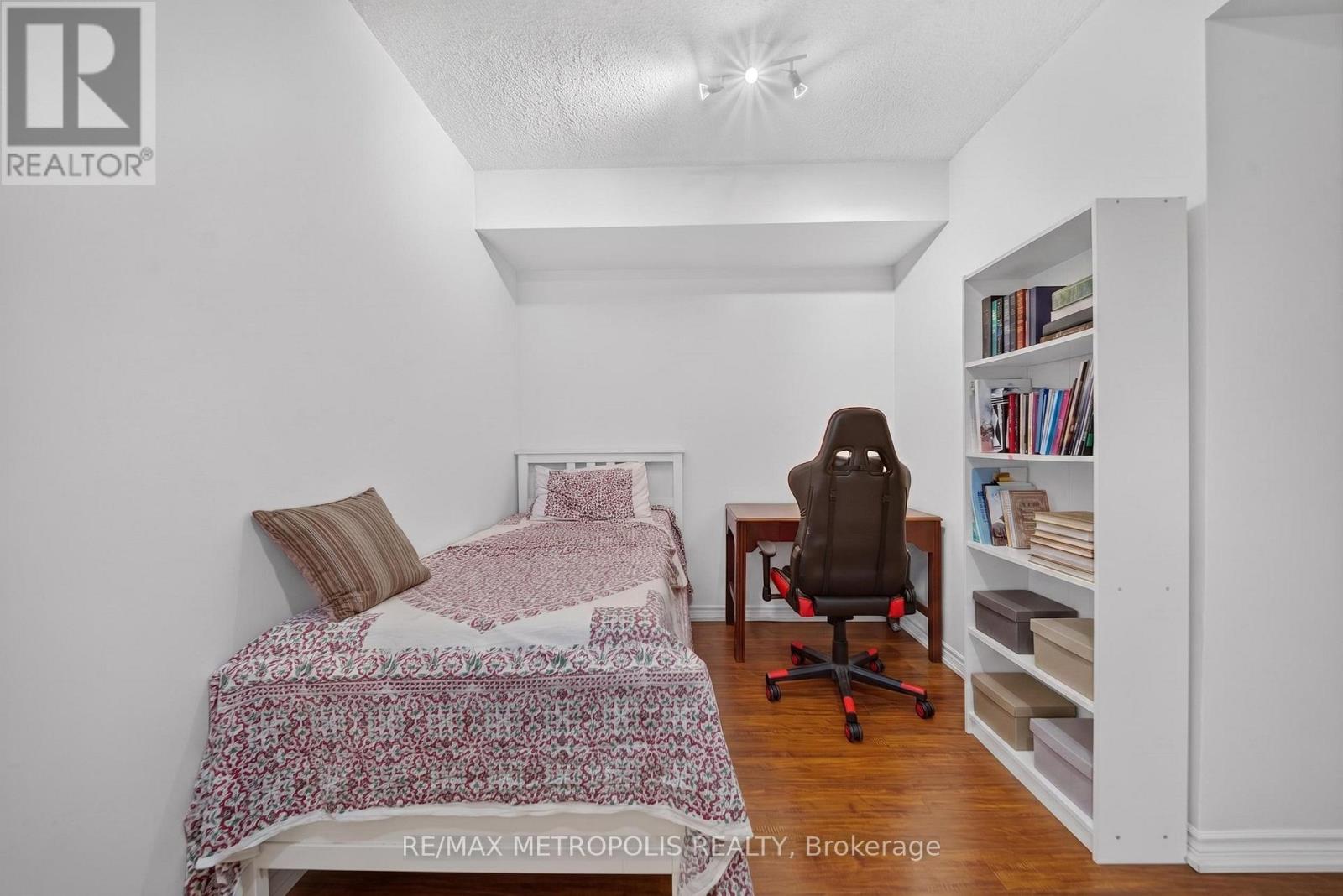 #1003 3035 FINCH AVENUE W - 24