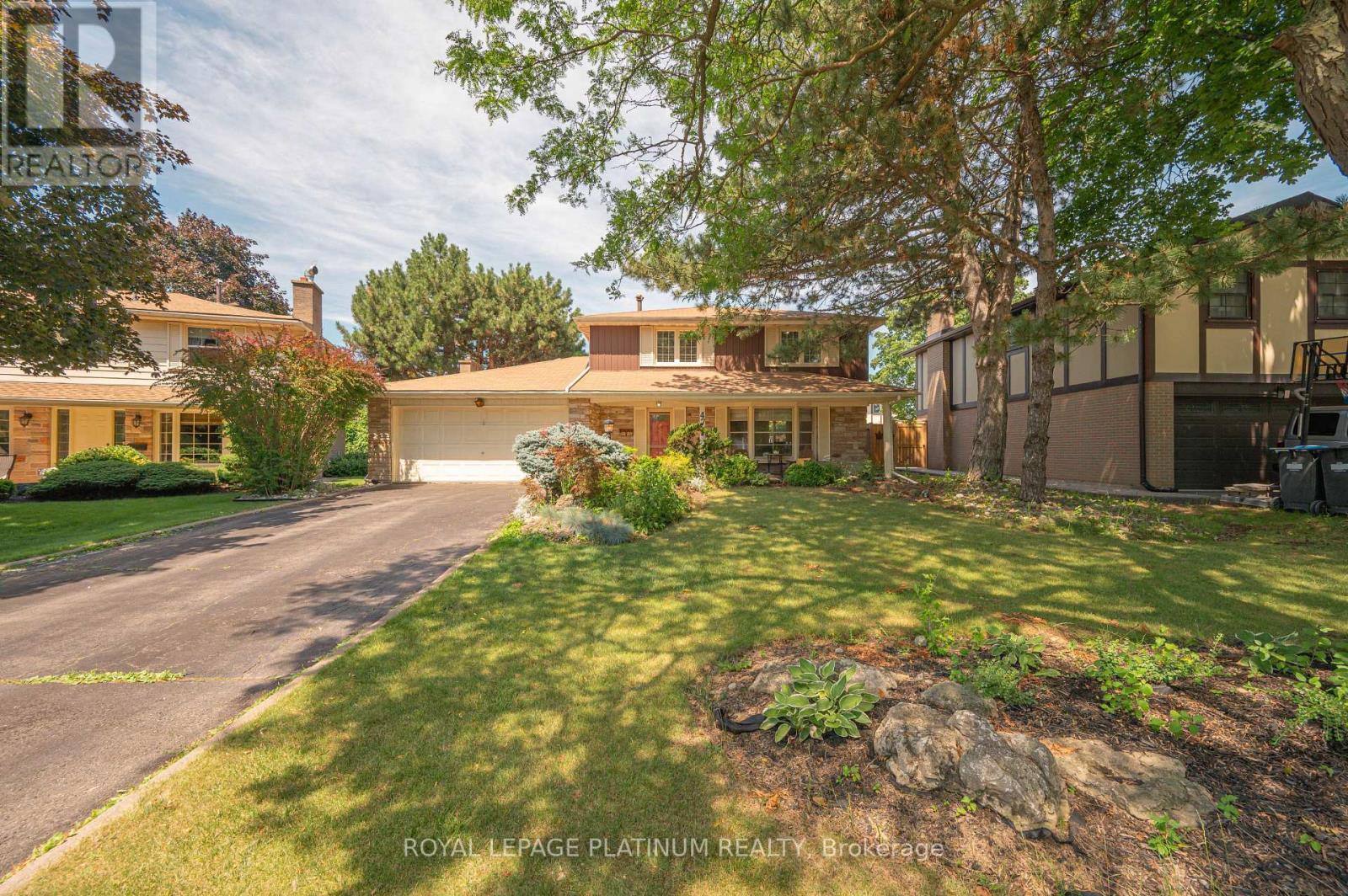 47 PARKVIEW PLACE - 2
