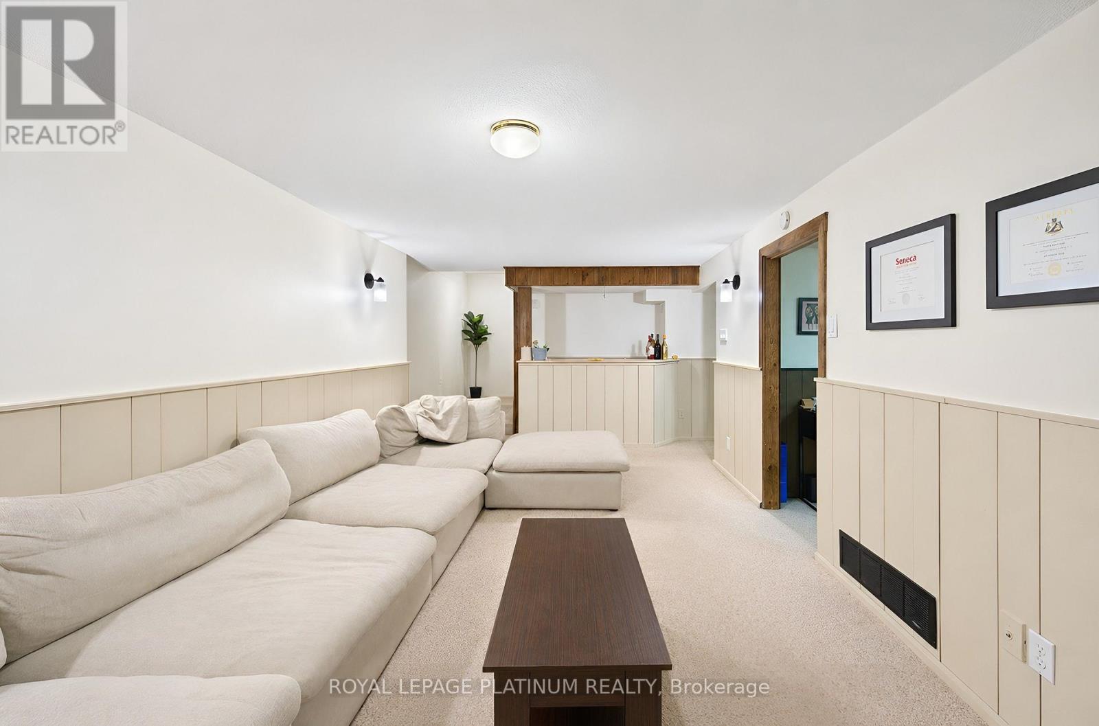 47 PARKVIEW PLACE - 40