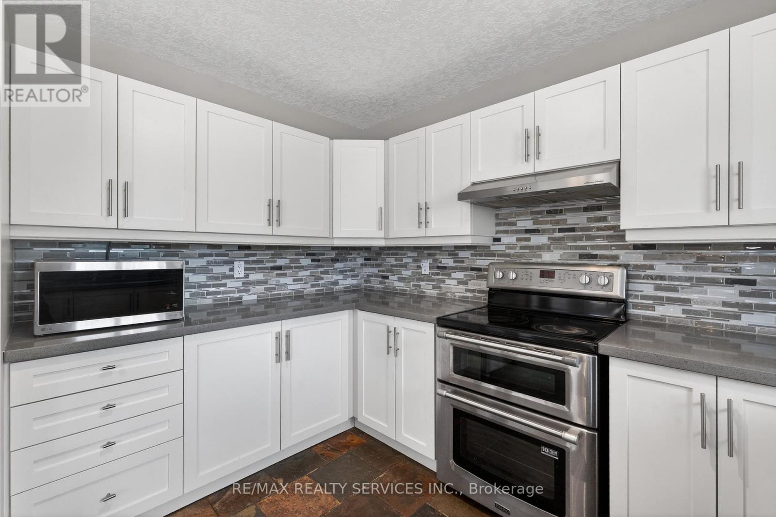 70 HUNTER ROAD - 14