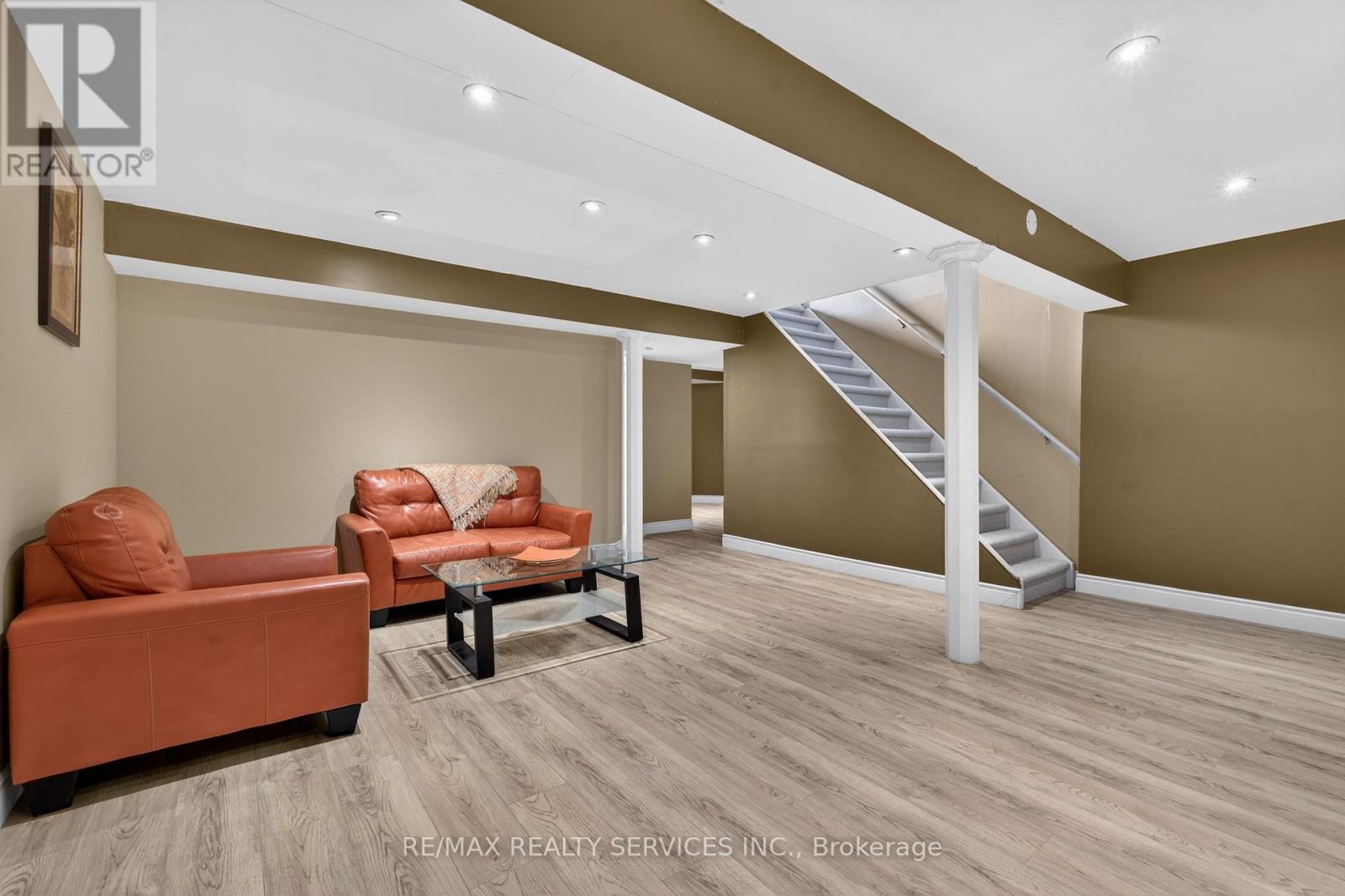 70 HUNTER ROAD - 27