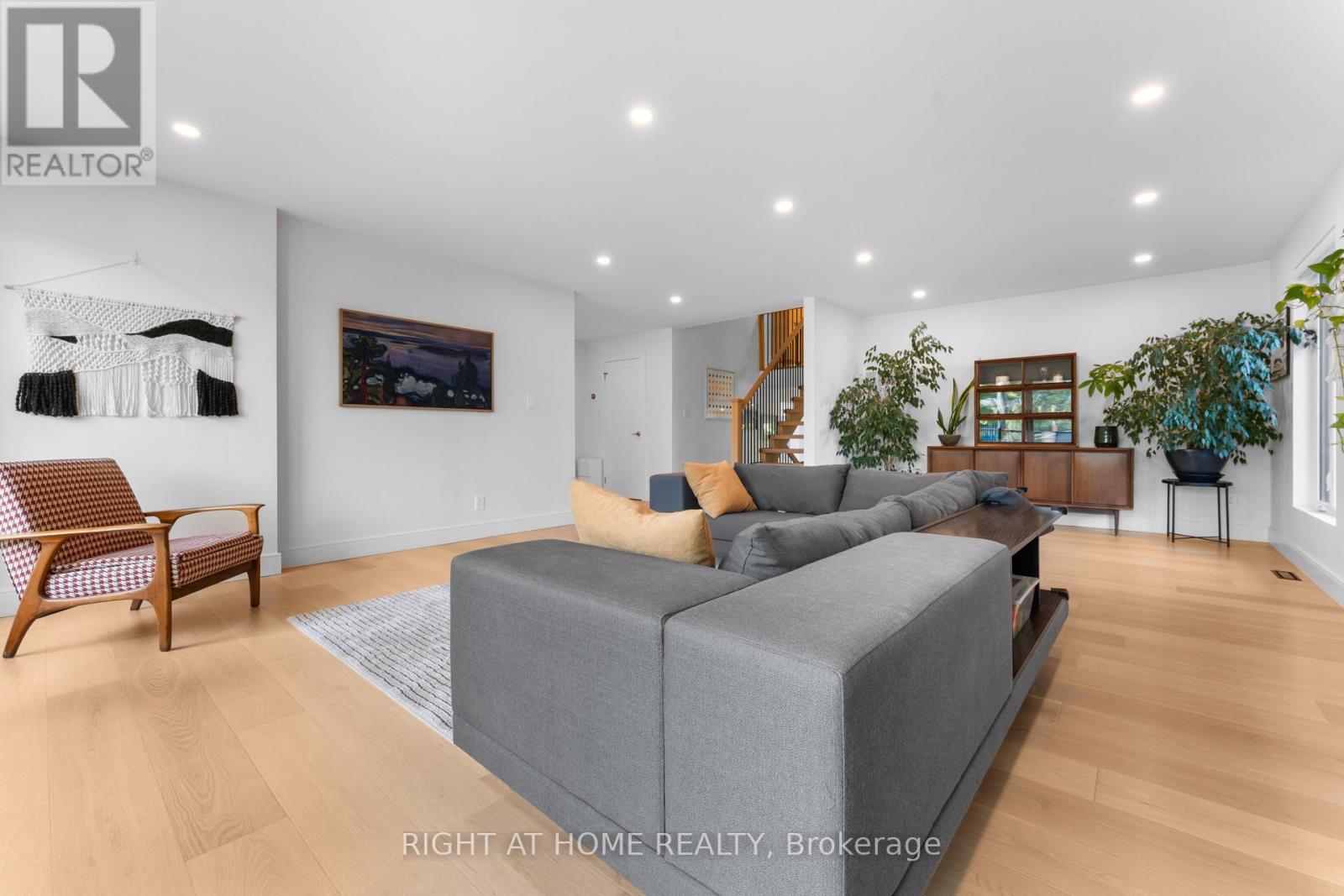 10 WINGROVE HILL - 10