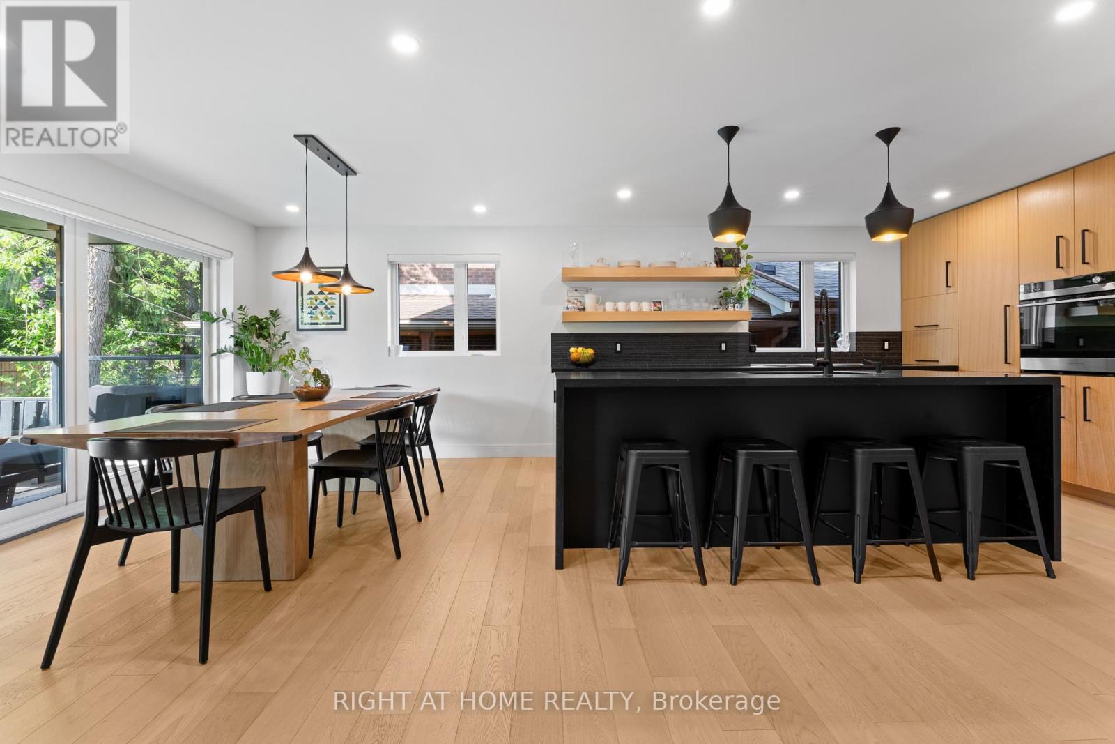 10 WINGROVE HILL - 12