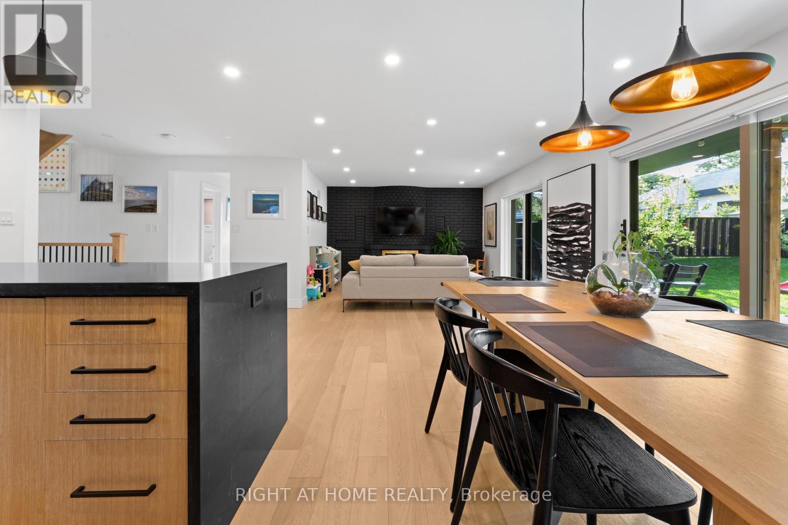 10 WINGROVE HILL - 22