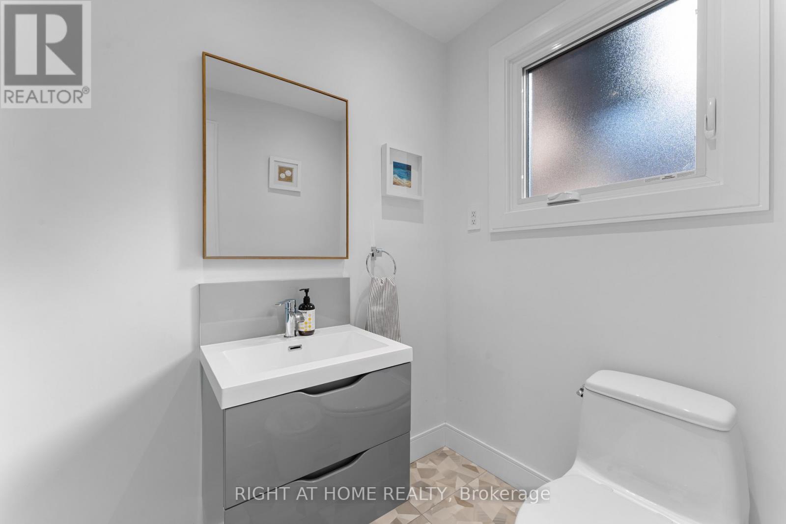 10 WINGROVE HILL - 27
