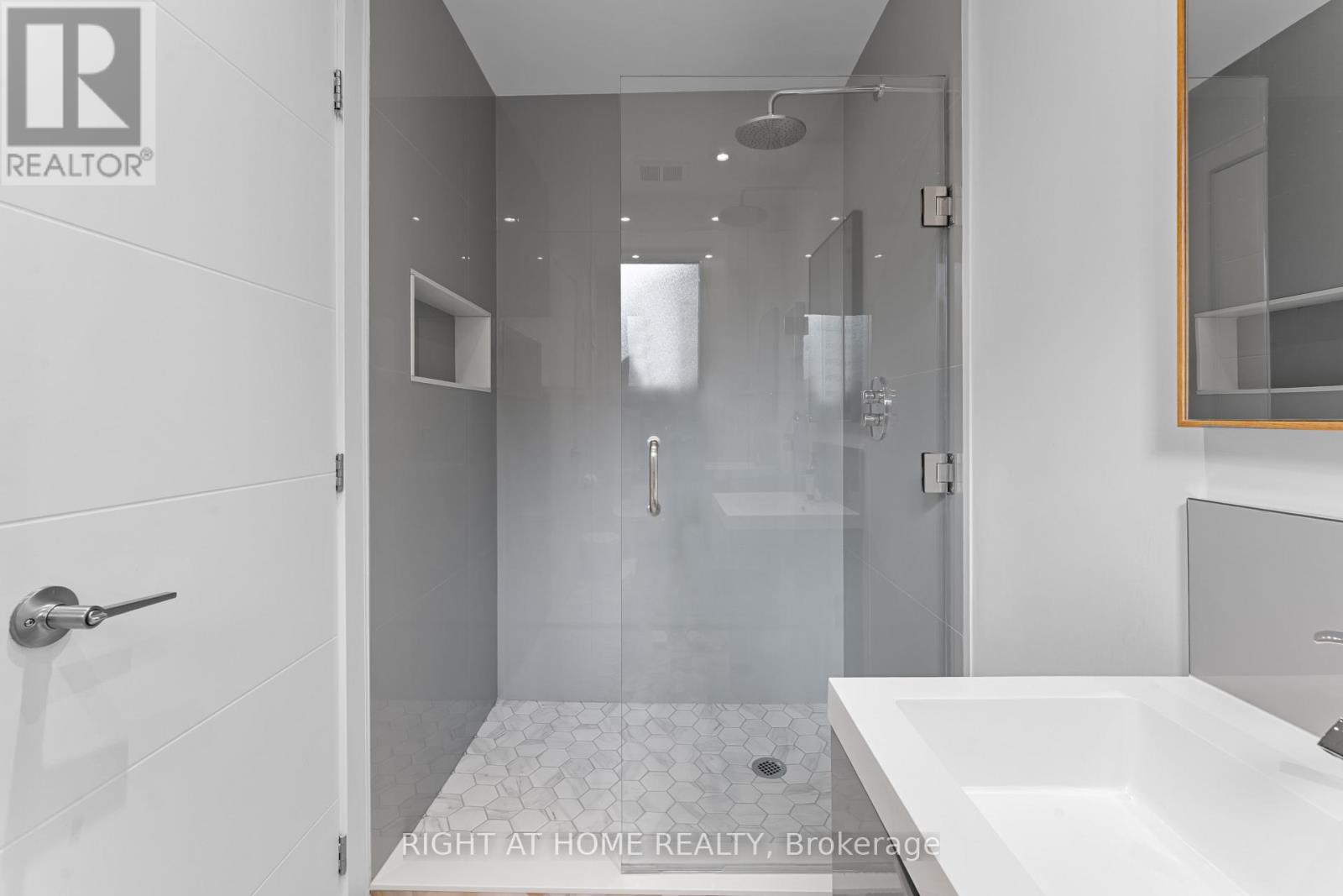 10 WINGROVE HILL - 28