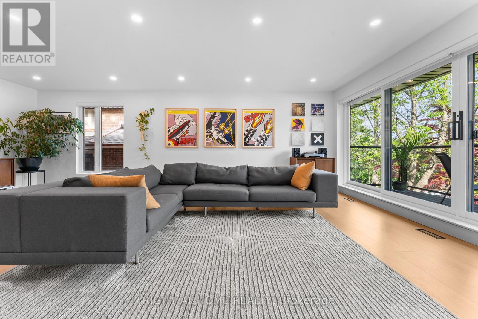 10 WINGROVE HILL - 8