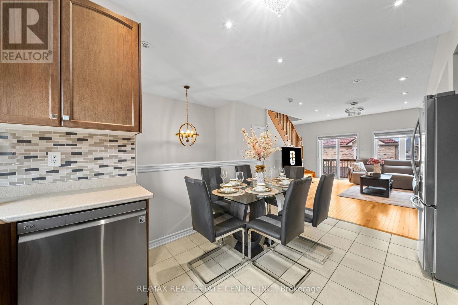 34 ASPEN HILLS ROAD - Image 16