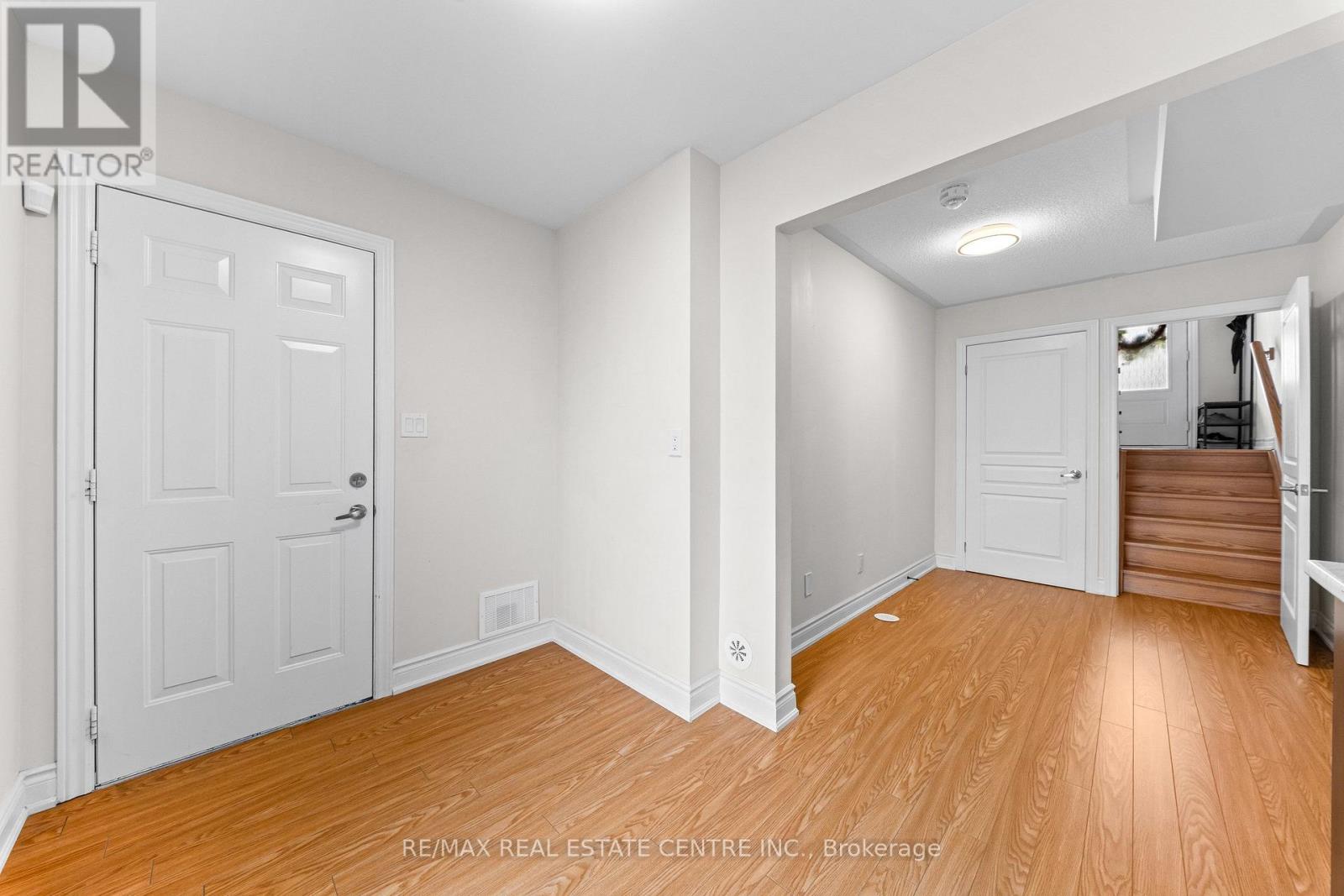34 ASPEN HILLS ROAD - Image 29