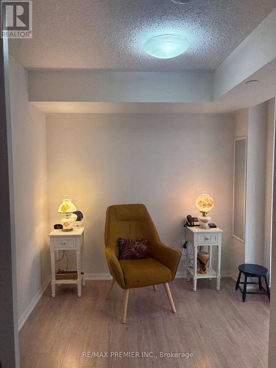 #406 800 LAWRENCE AVENUE W - Image 11
