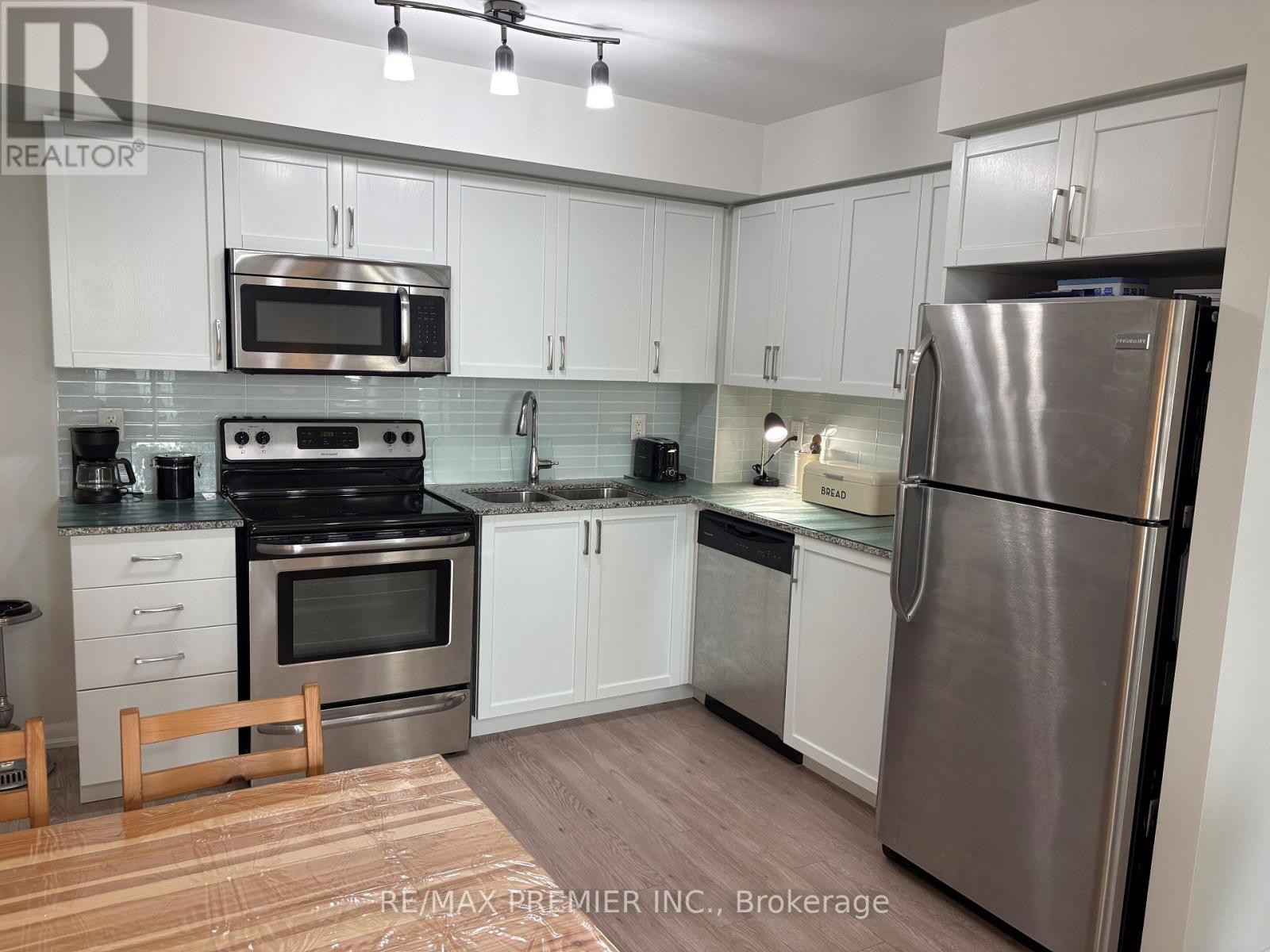 #406 800 LAWRENCE AVENUE W - 2