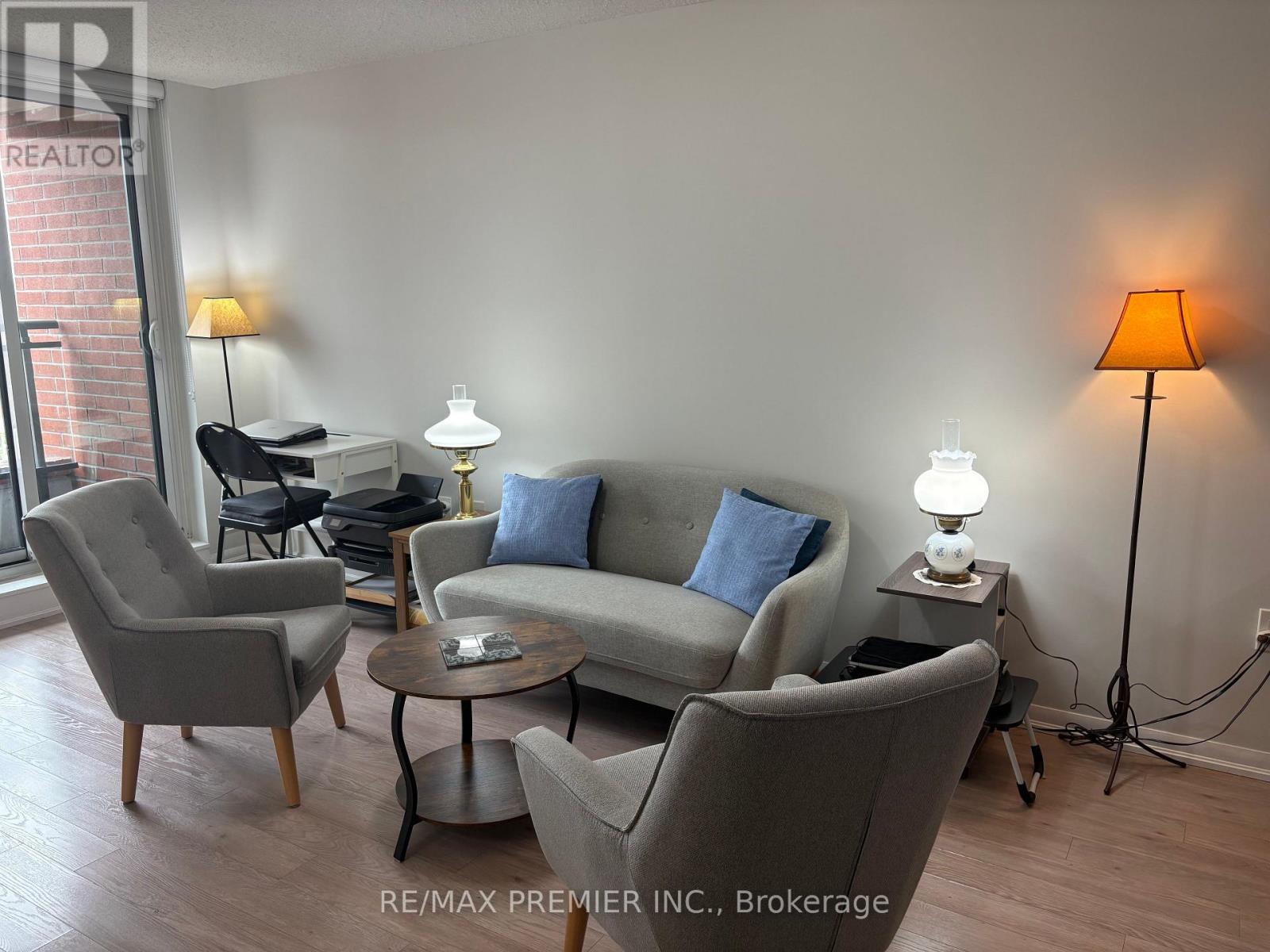 #406 800 LAWRENCE AVENUE W - Image 4