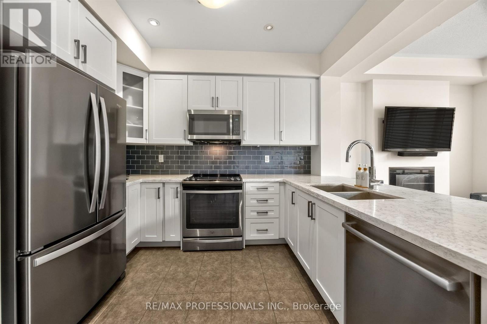 122 THOMAS FISHER DRIVE - 13