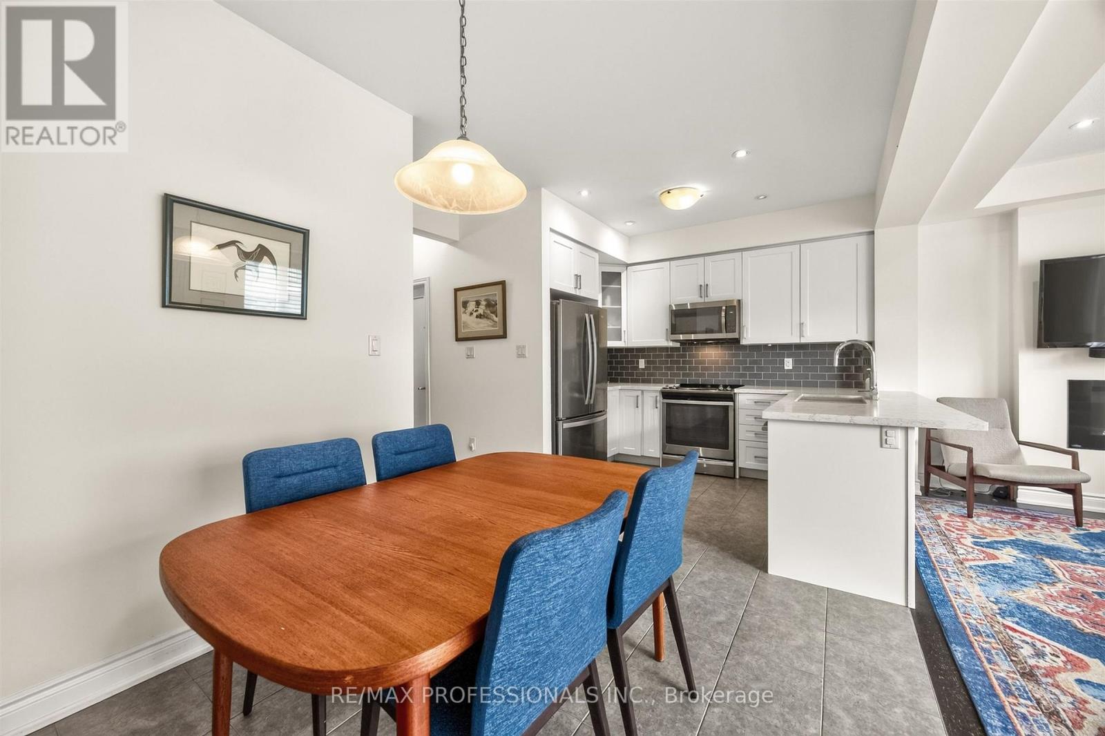 122 THOMAS FISHER DRIVE - 15