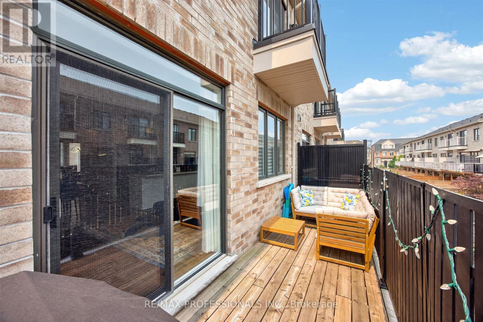 122 THOMAS FISHER DRIVE - 31