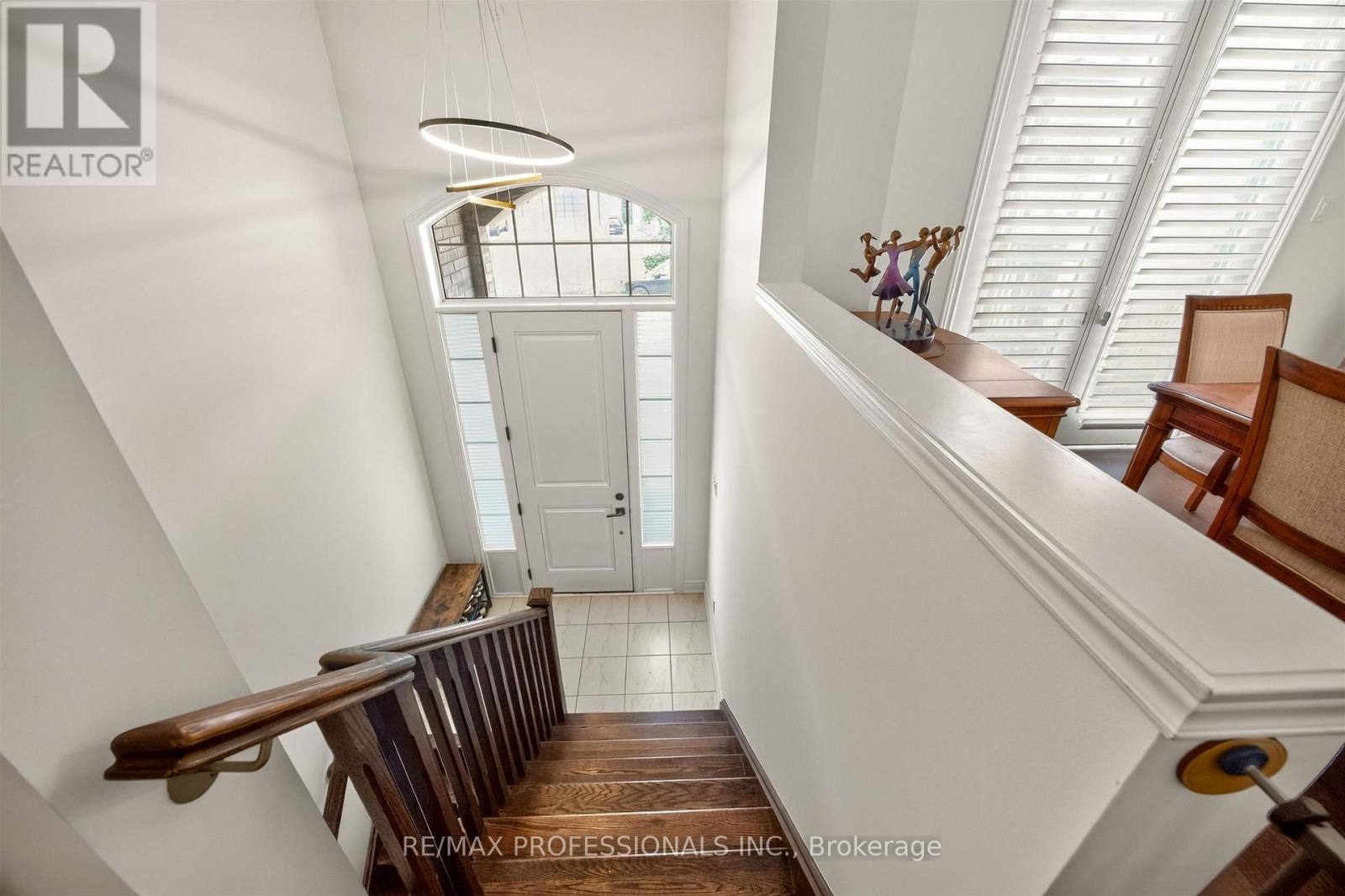 122 THOMAS FISHER DRIVE - 6