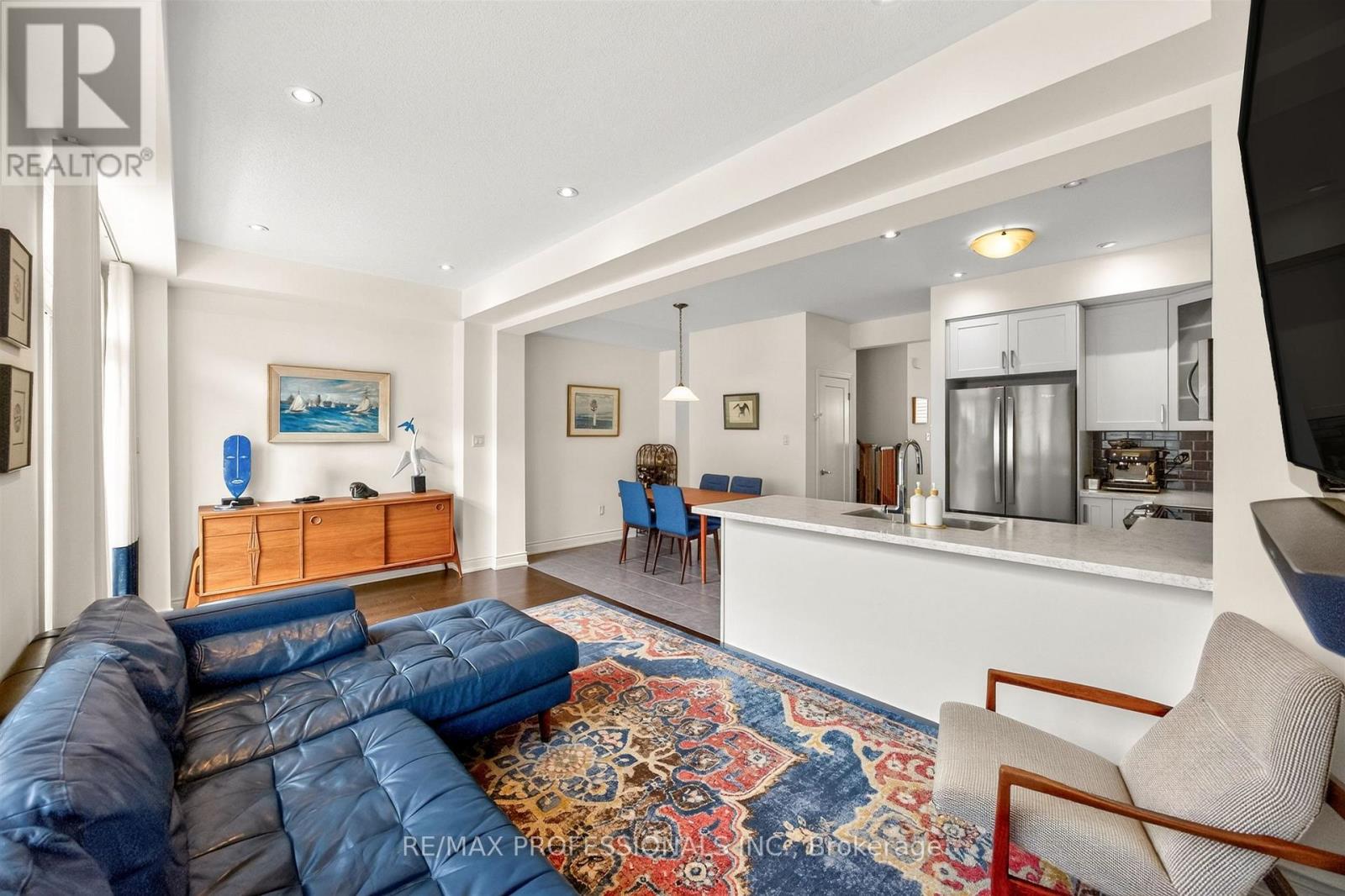 122 THOMAS FISHER DRIVE - 9
