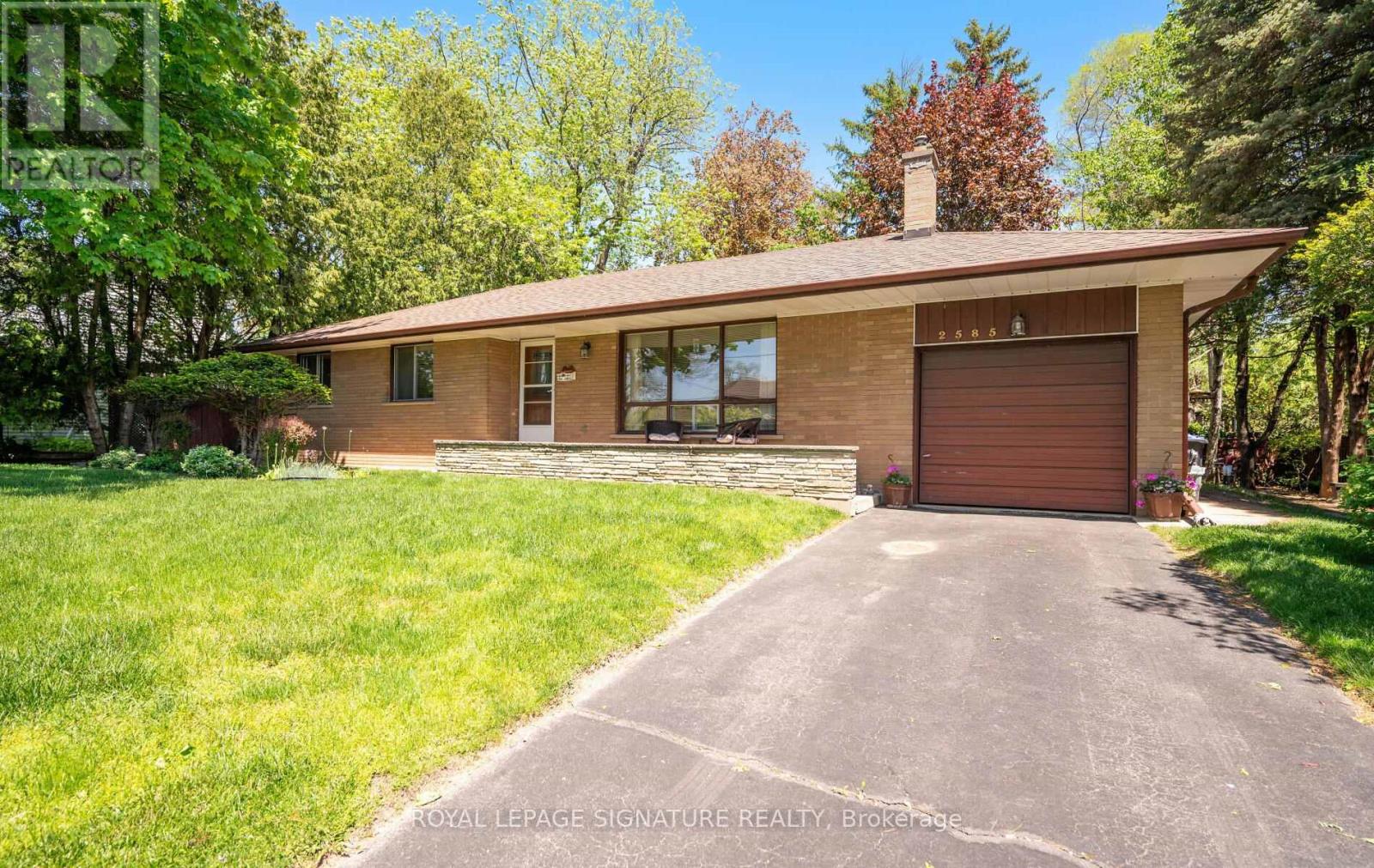 2585 JARVIS STREET - 1