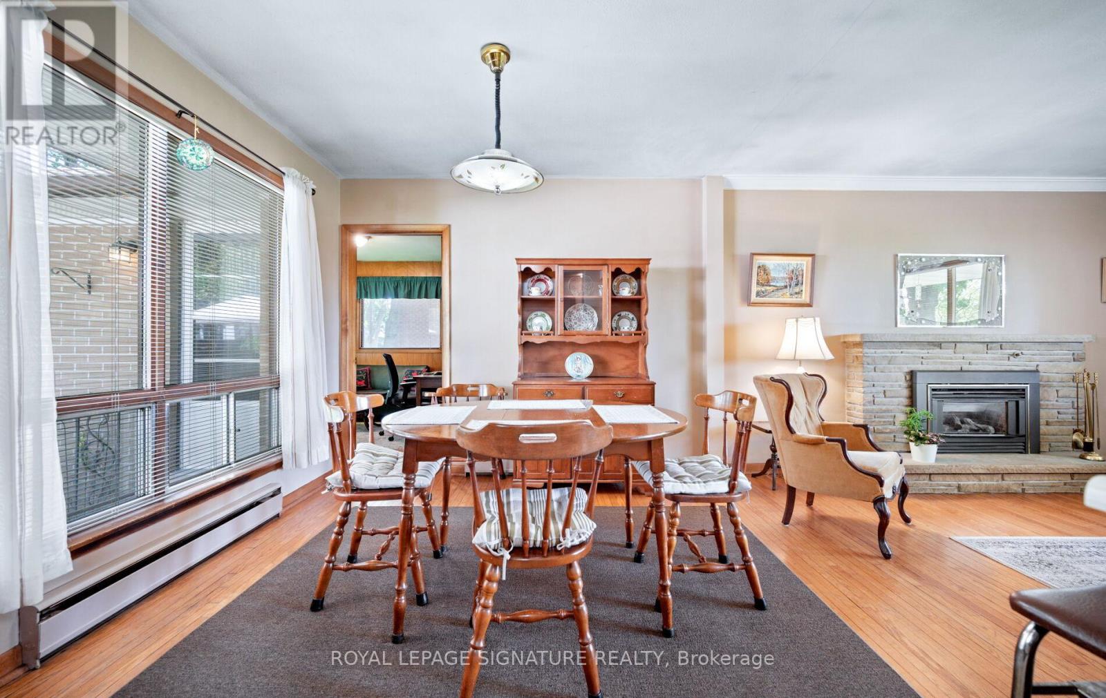 2585 JARVIS STREET - 7