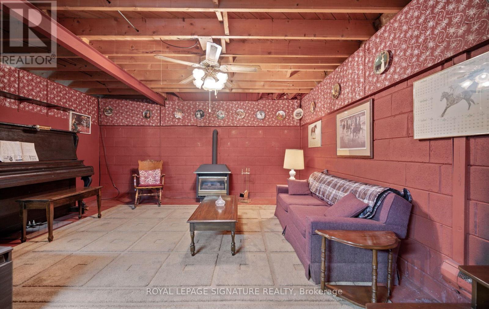 2585 JARVIS STREET - 20