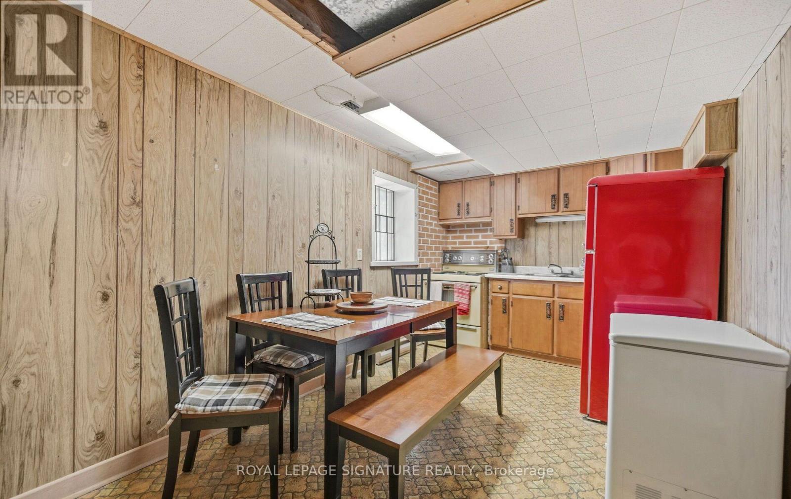 1892 BEECHKNOLL AVENUE - 28