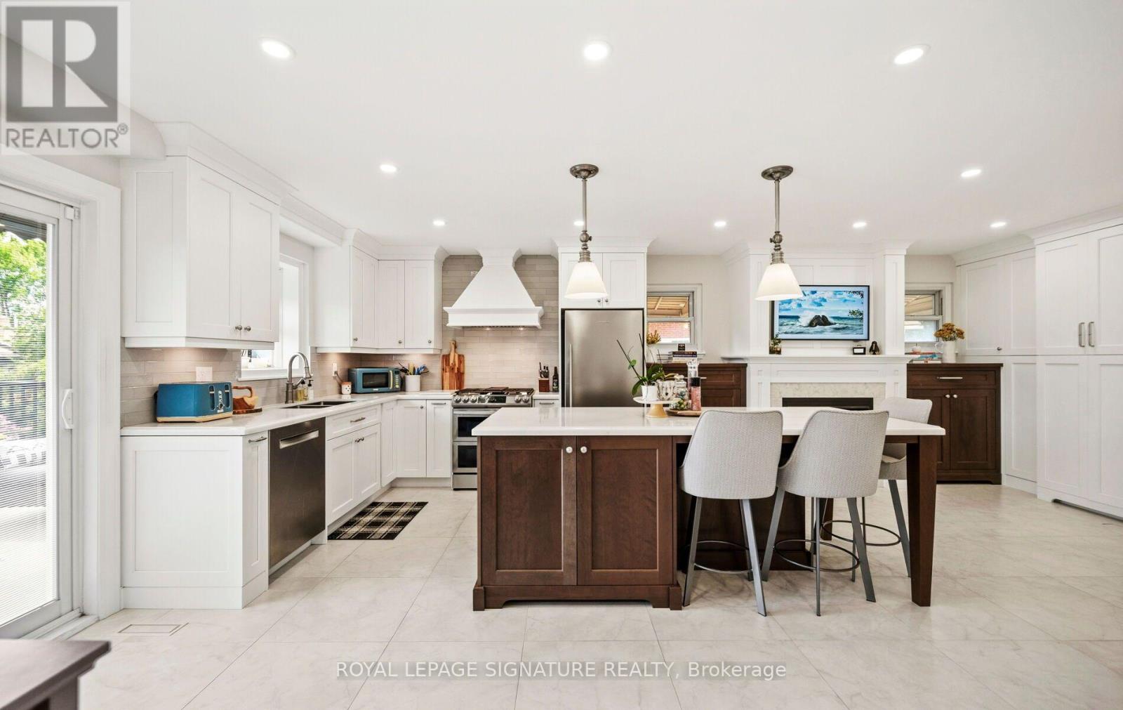 1892 BEECHKNOLL AVENUE - 11