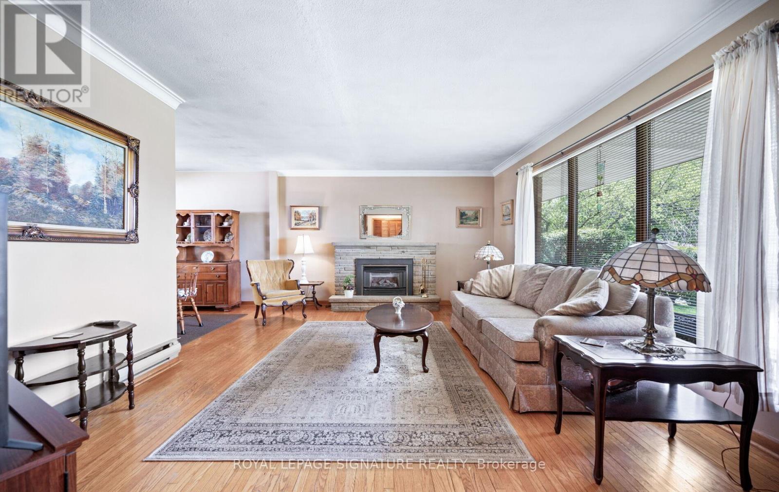 2585 JARVIS STREET - 3