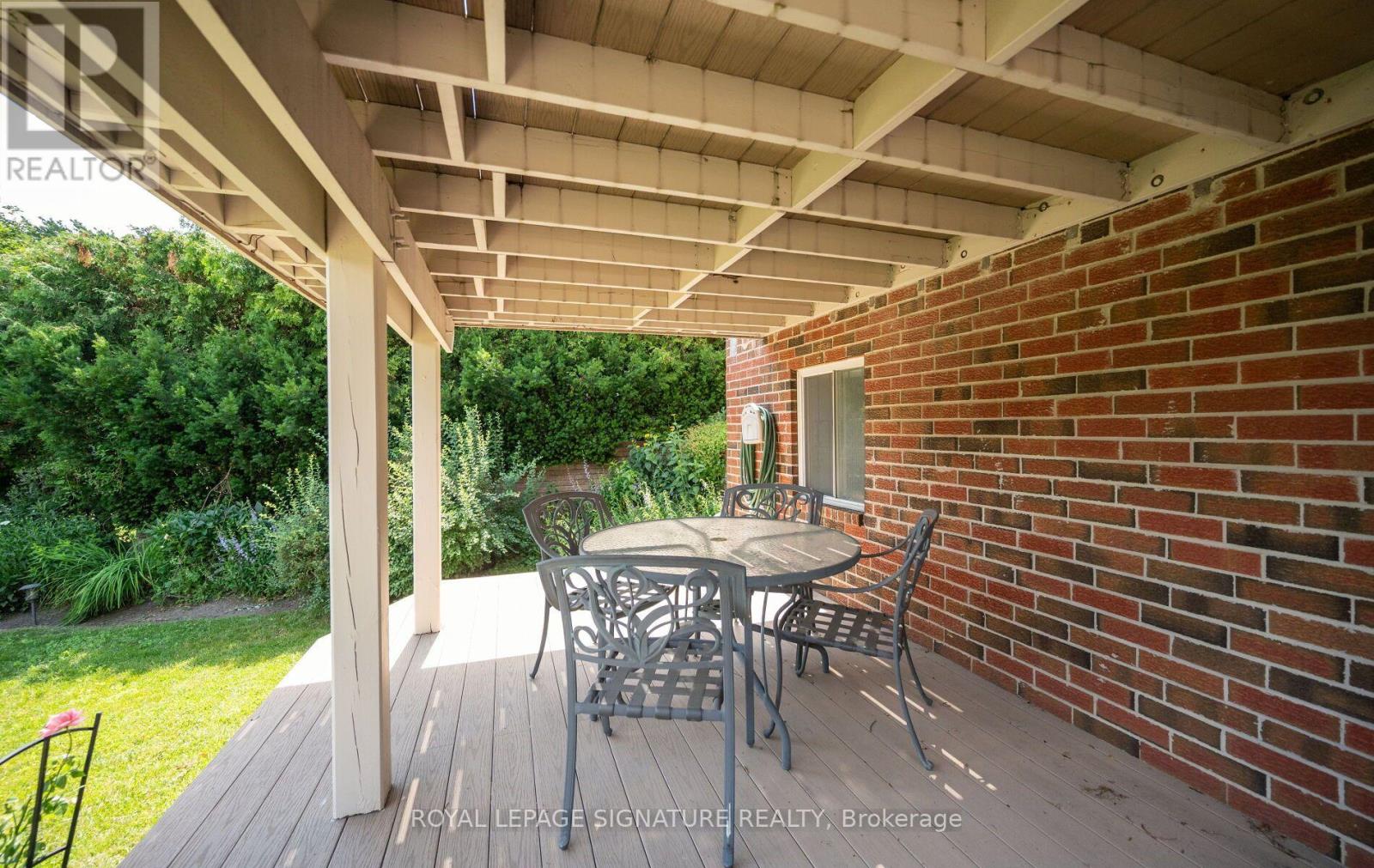 1892 BEECHKNOLL AVENUE - 30