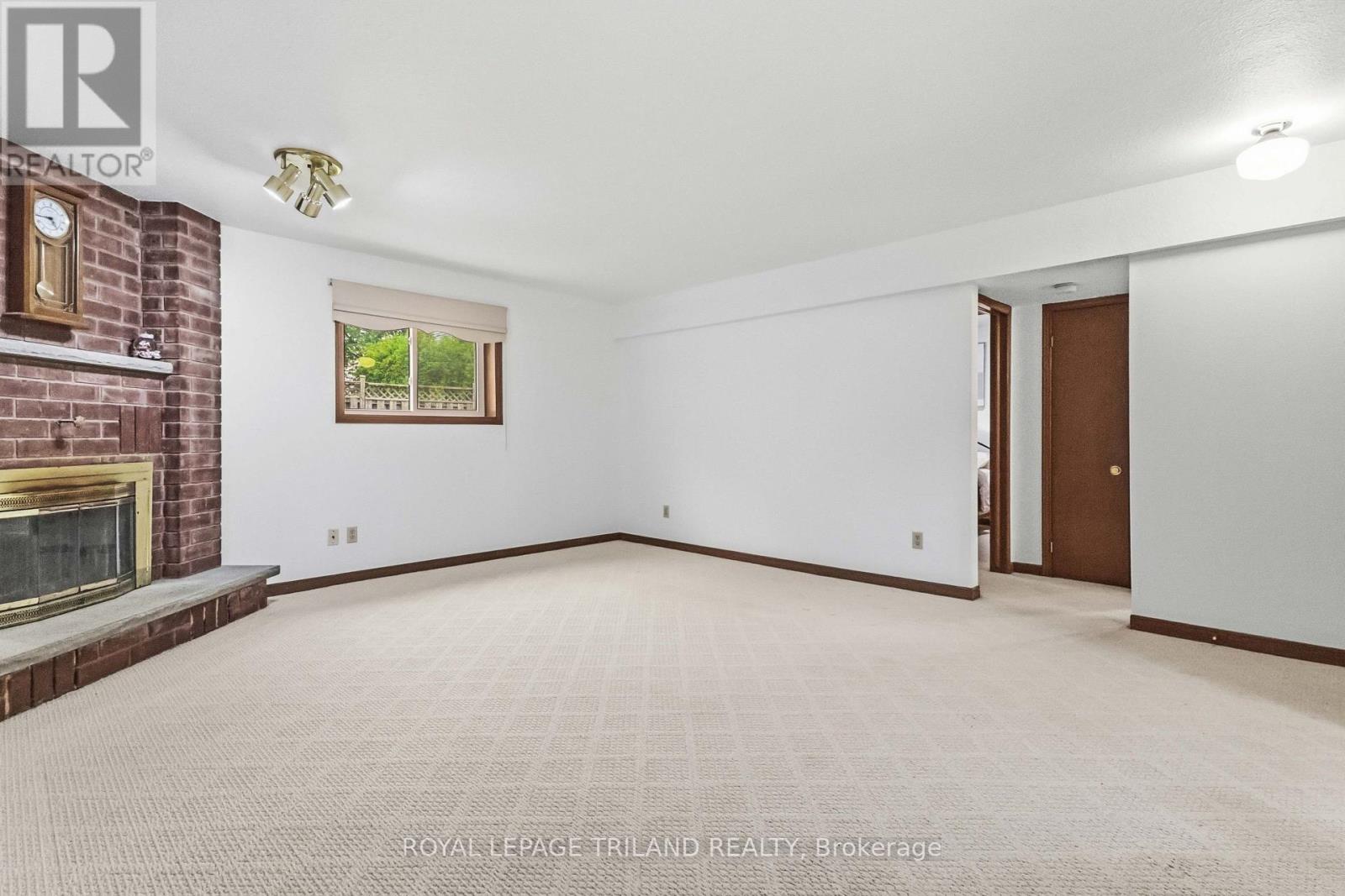 954 CHIPPEWA DRIVE - 25