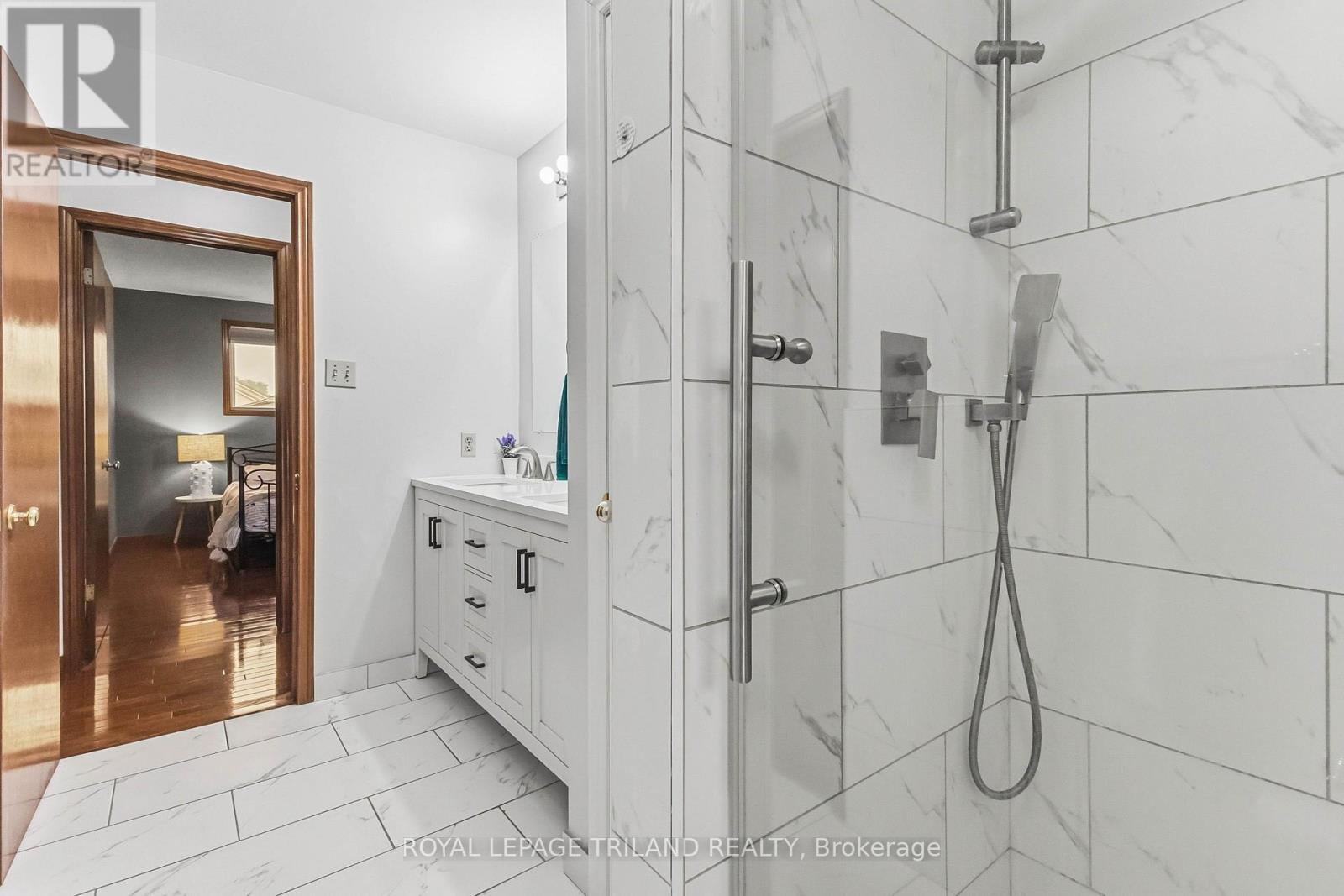 954 CHIPPEWA DRIVE - 21