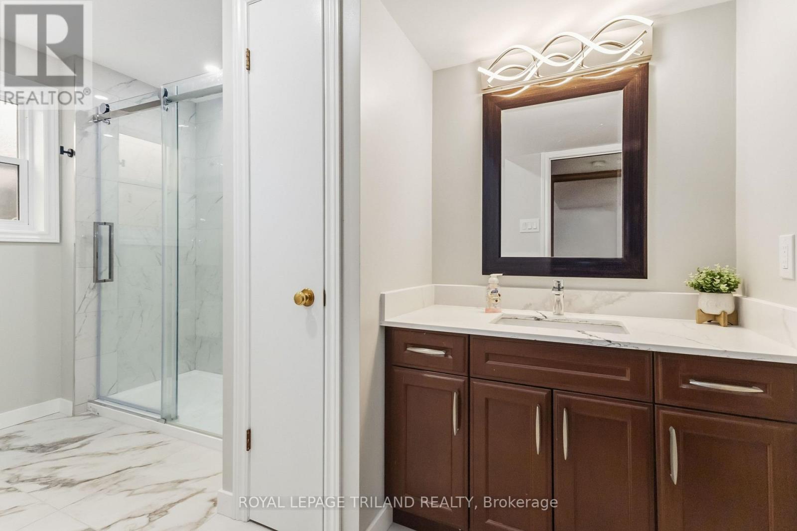 954 CHIPPEWA DRIVE - 27
