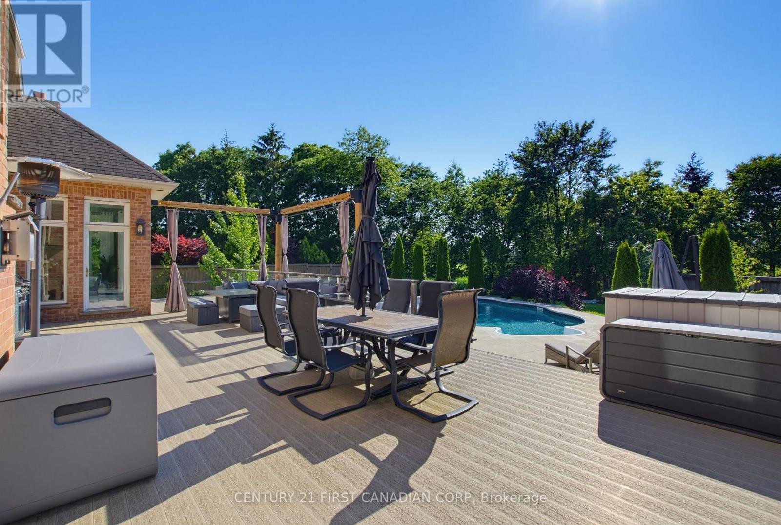 106 FITZWILLIAM BOULEVARD - Image 39