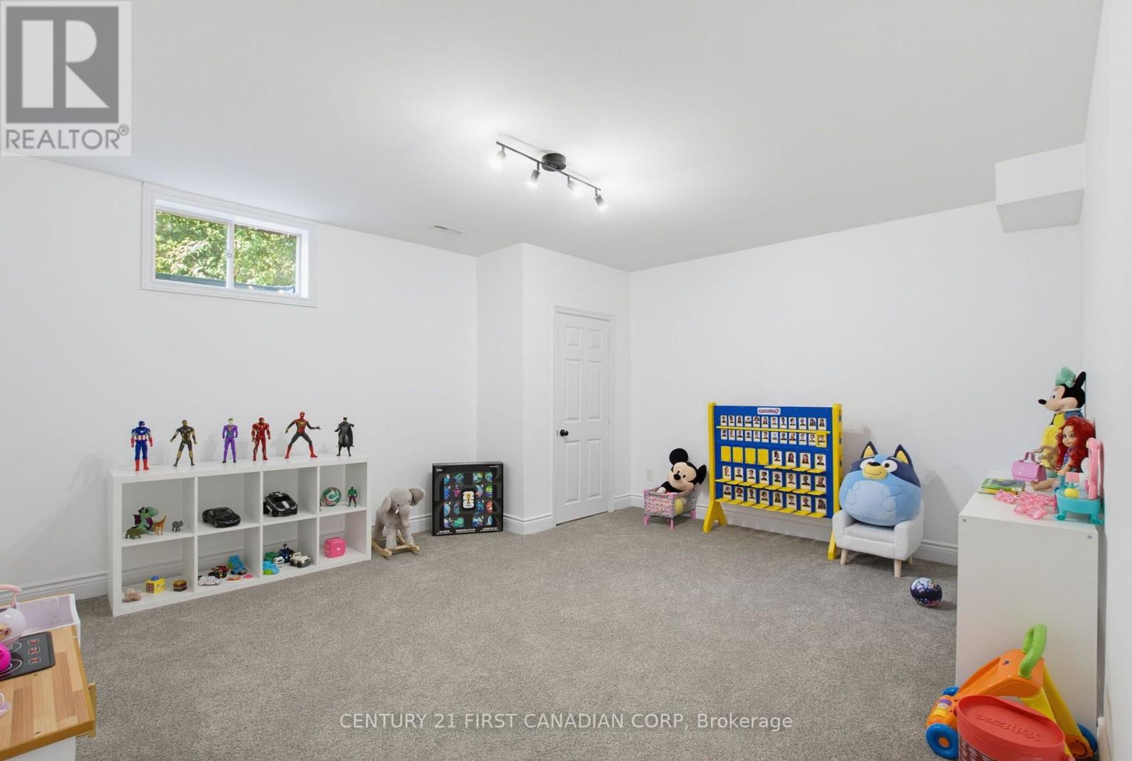 106 FITZWILLIAM BOULEVARD - Image 29
