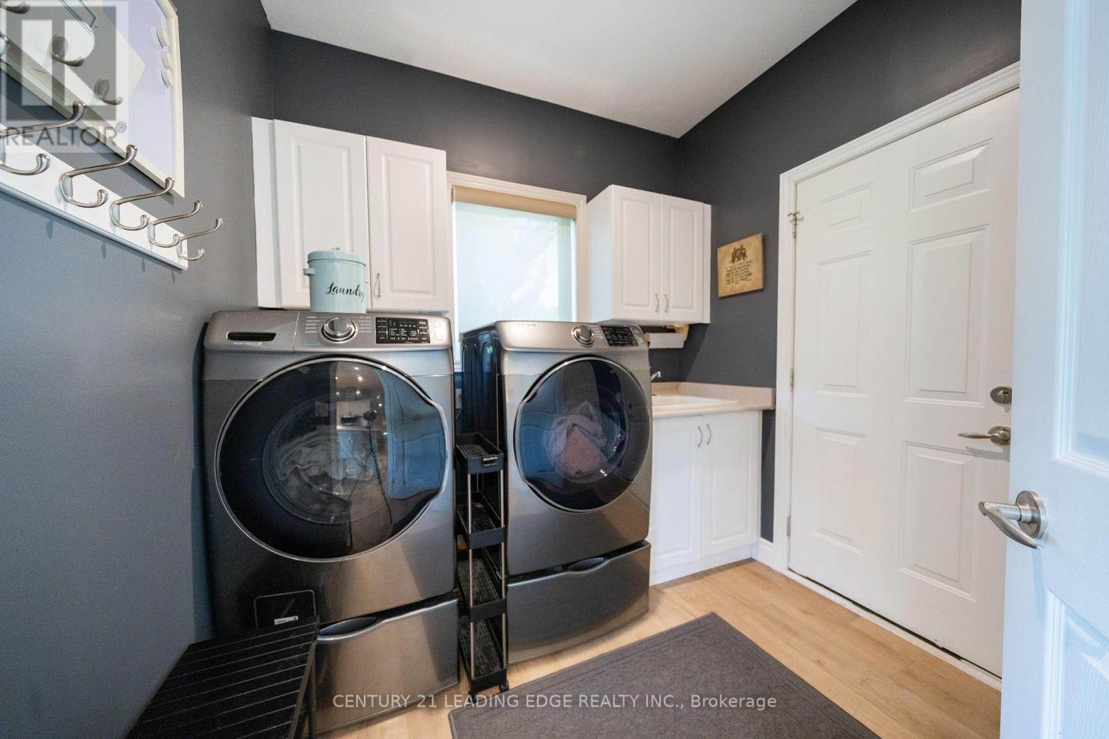 27 KARENDALE CRESCENT - Image 12