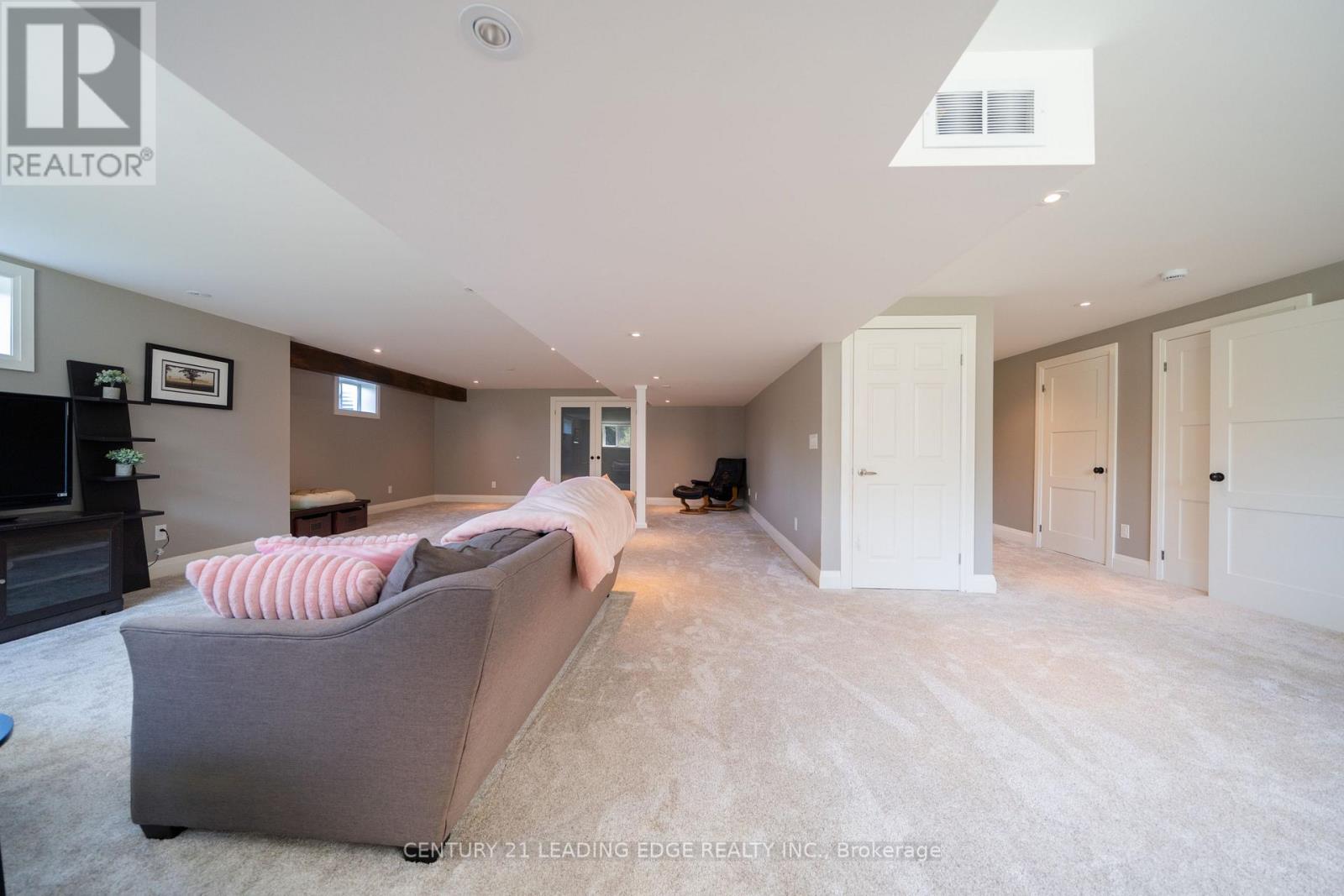 27 KARENDALE CRESCENT - Image 31