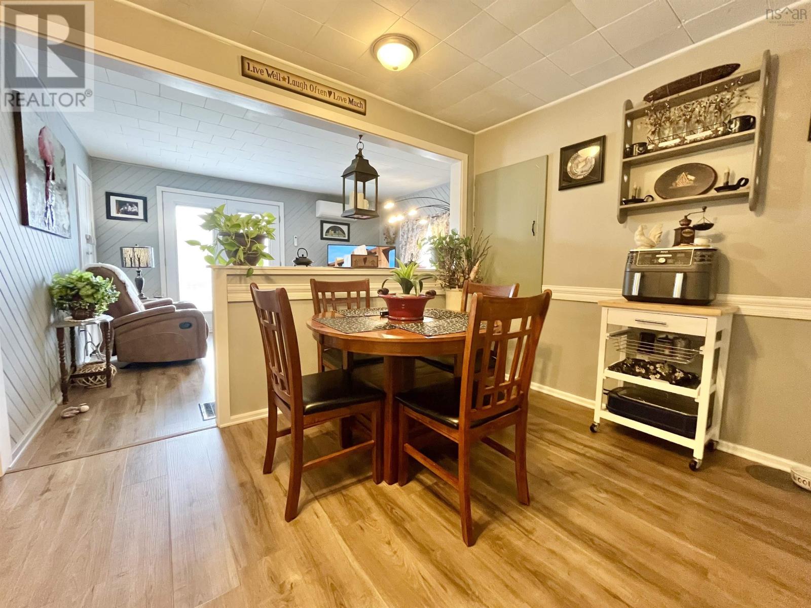 10949 2 Highway - 21