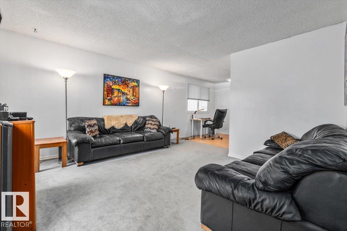 11428 79 AV NW - 14