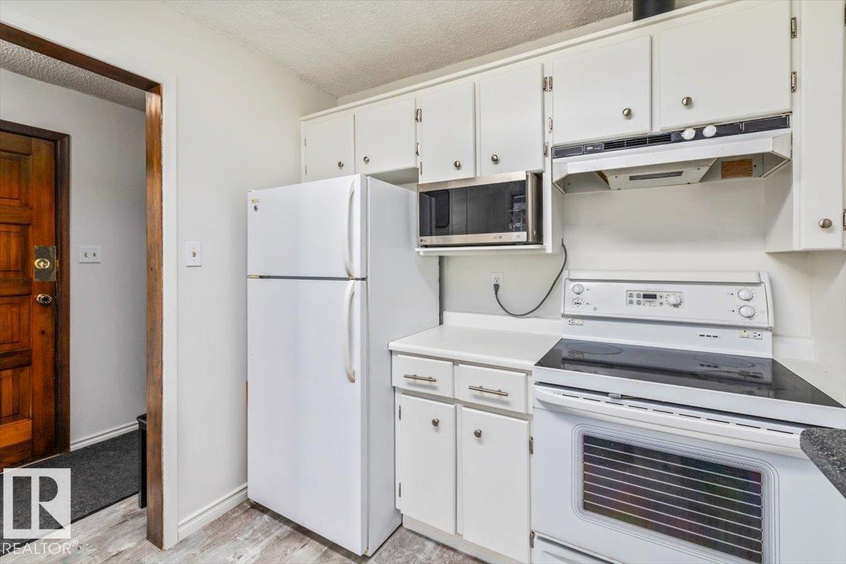 11428 79 AV NW - 7