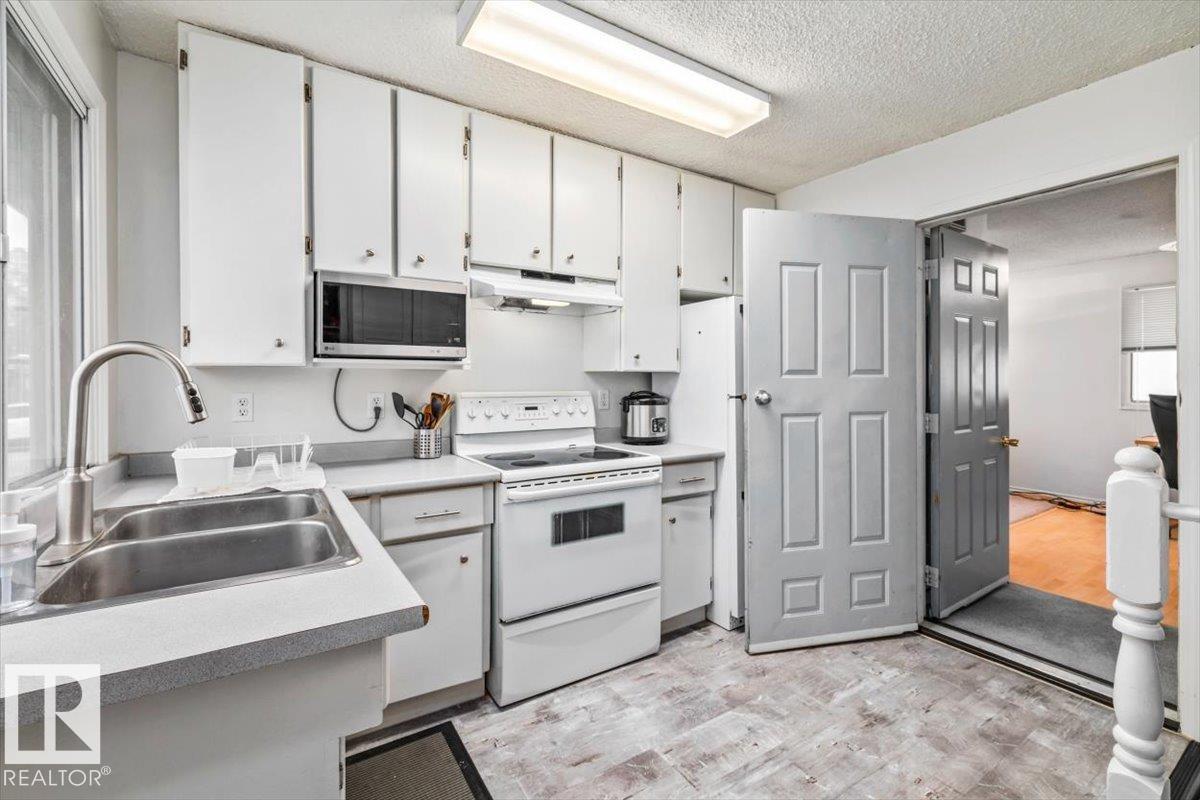 11428 79 AV NW - 23