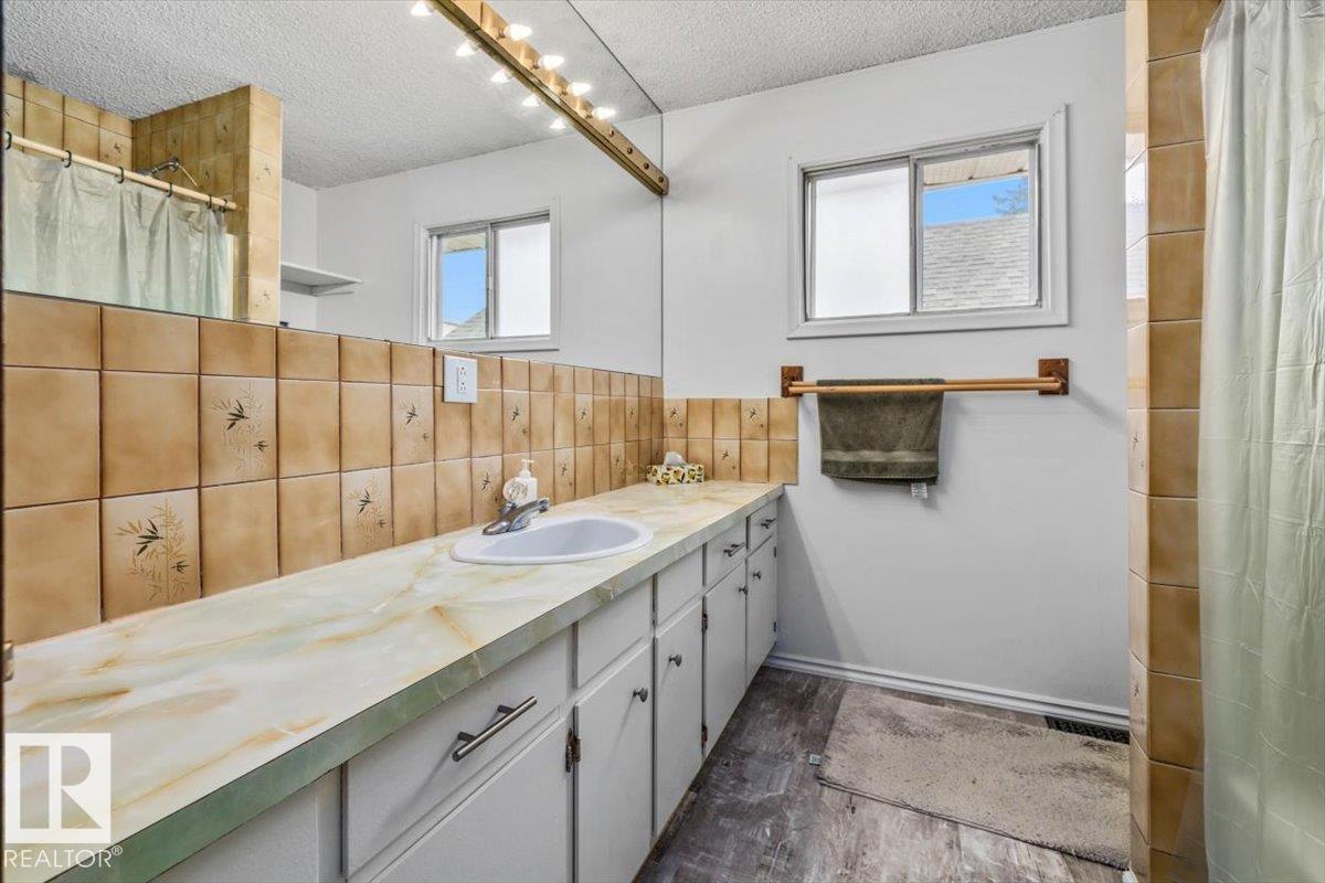 11428 79 AV NW - Image 21