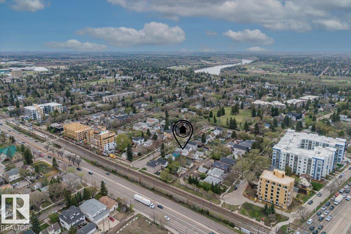 11428 79 AV NW - 44