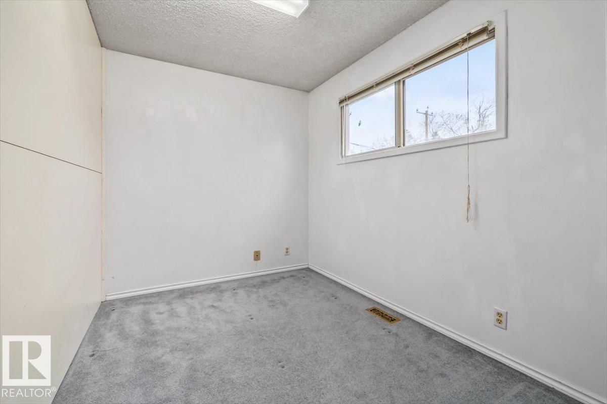 11428 79 AV NW - 20