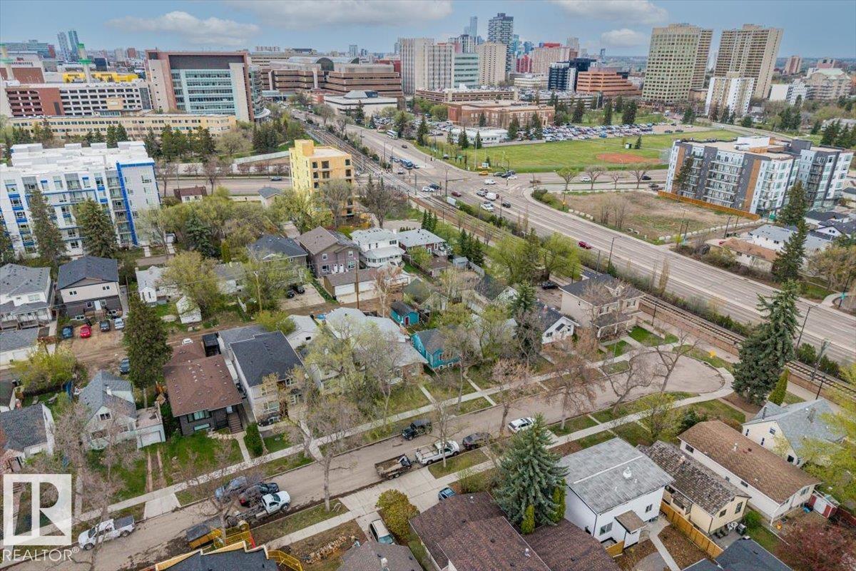 11428 79 AV NW - 45