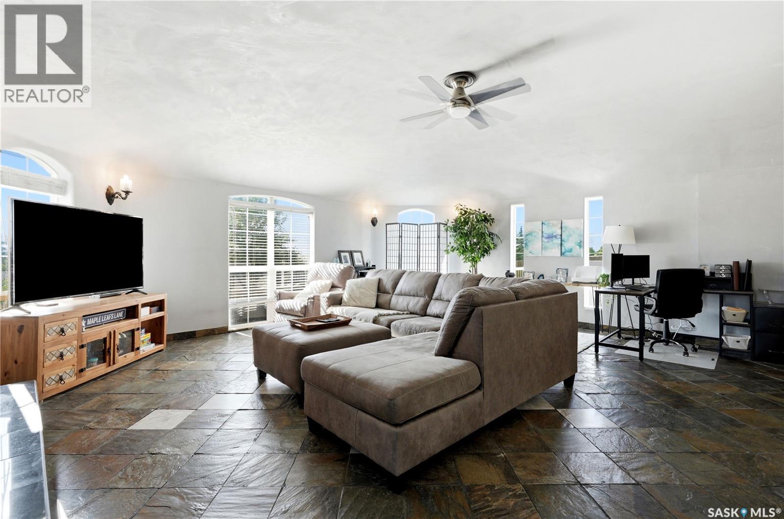 308 3rd STREET W - 9
