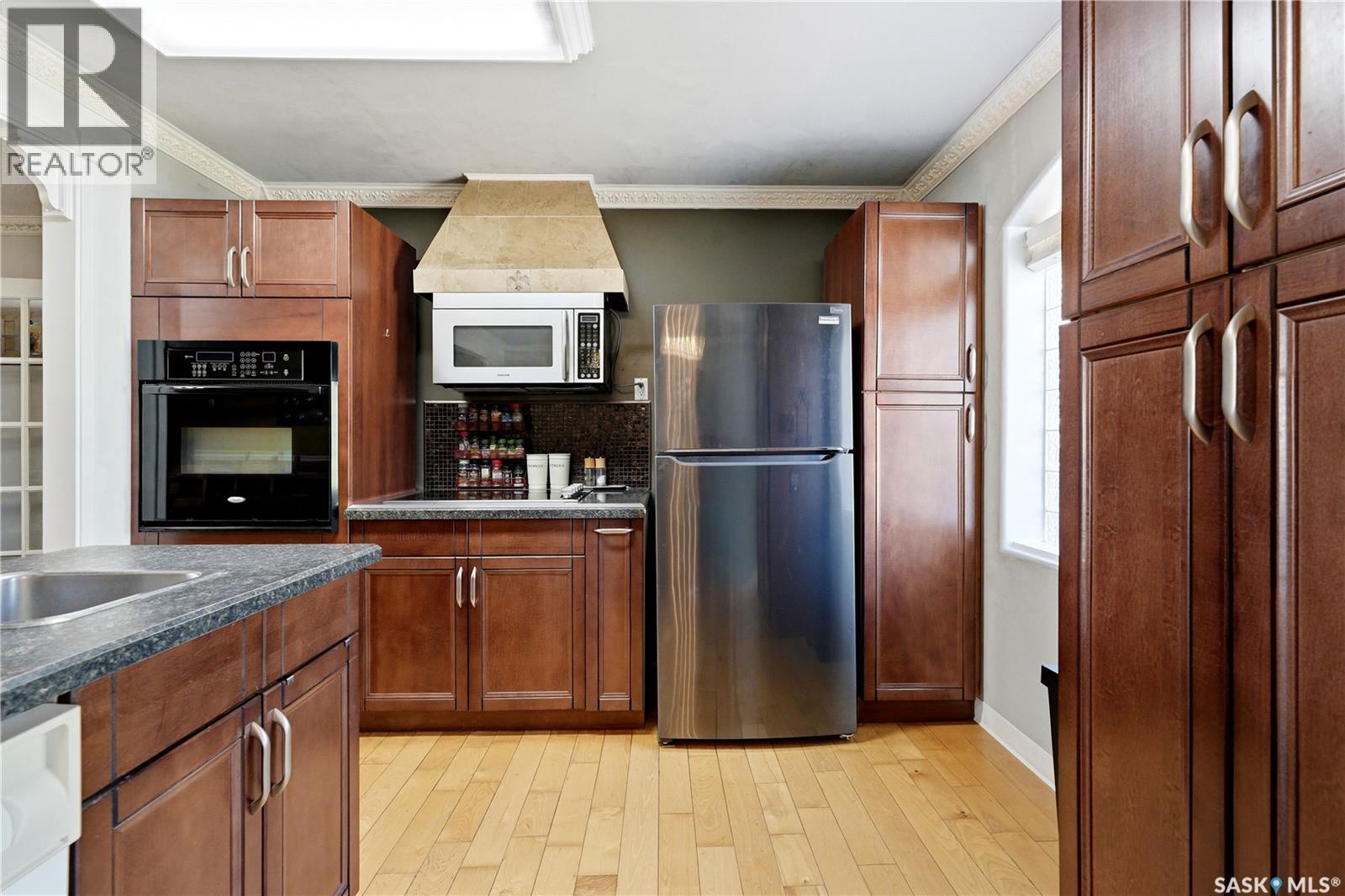 308 3rd STREET W - 7