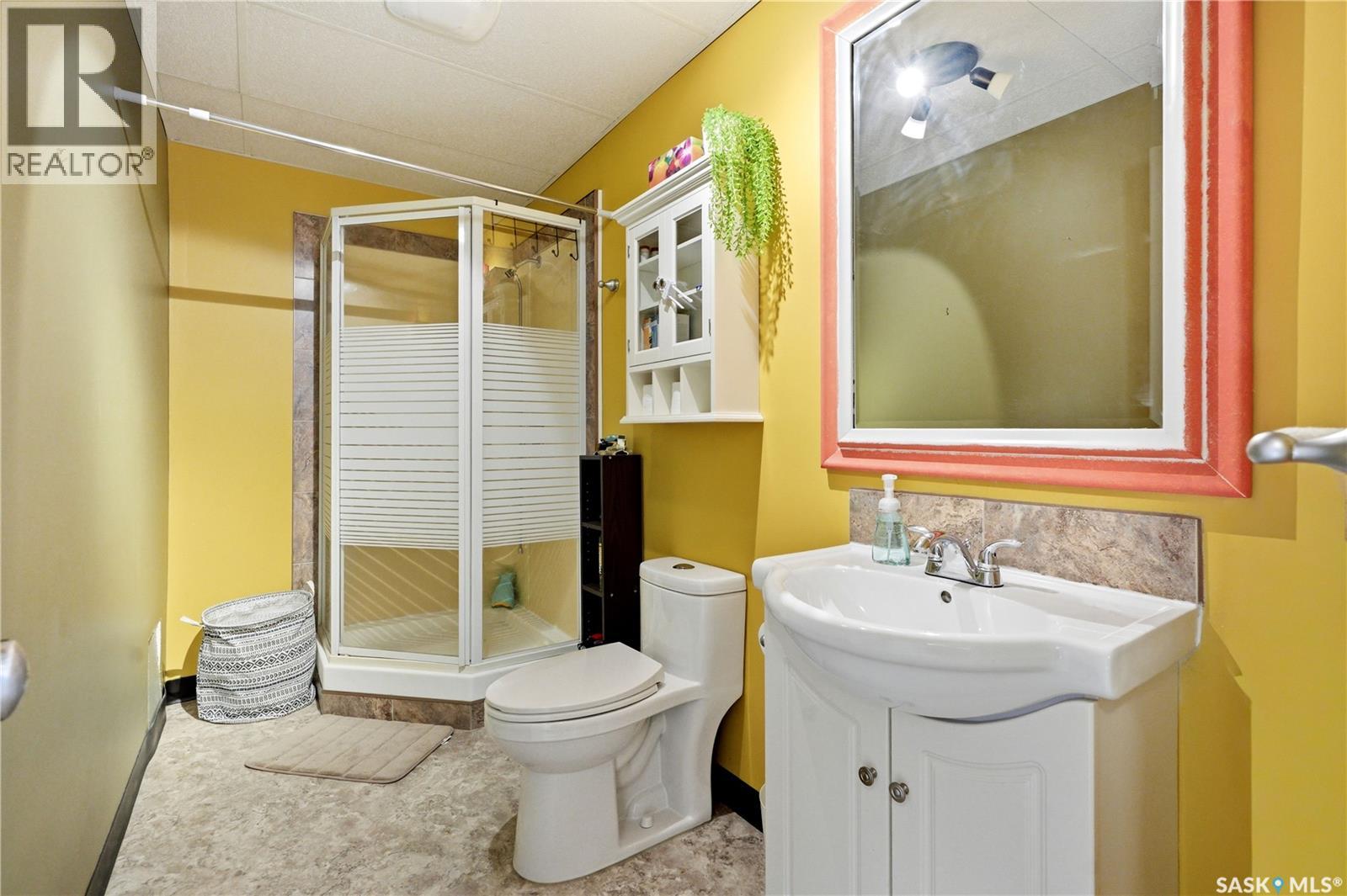 308 3rd STREET W - 27
