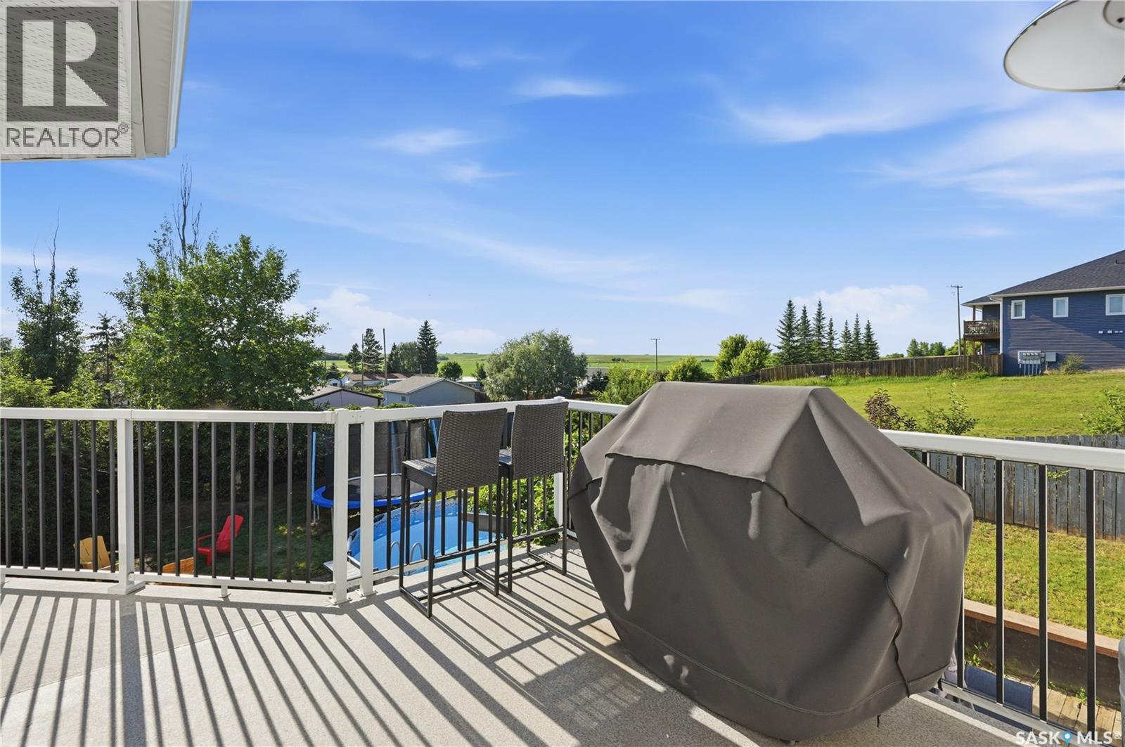 308 3rd STREET W - 32
