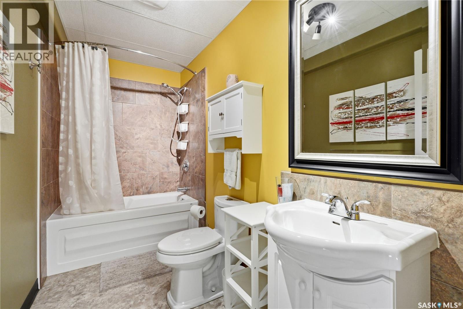 308 3rd STREET W - 30